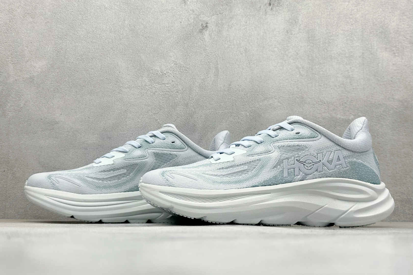 W版 Hoka W CLIFT10 超轻厚底轻量跑步鞋 1162031/DTDR