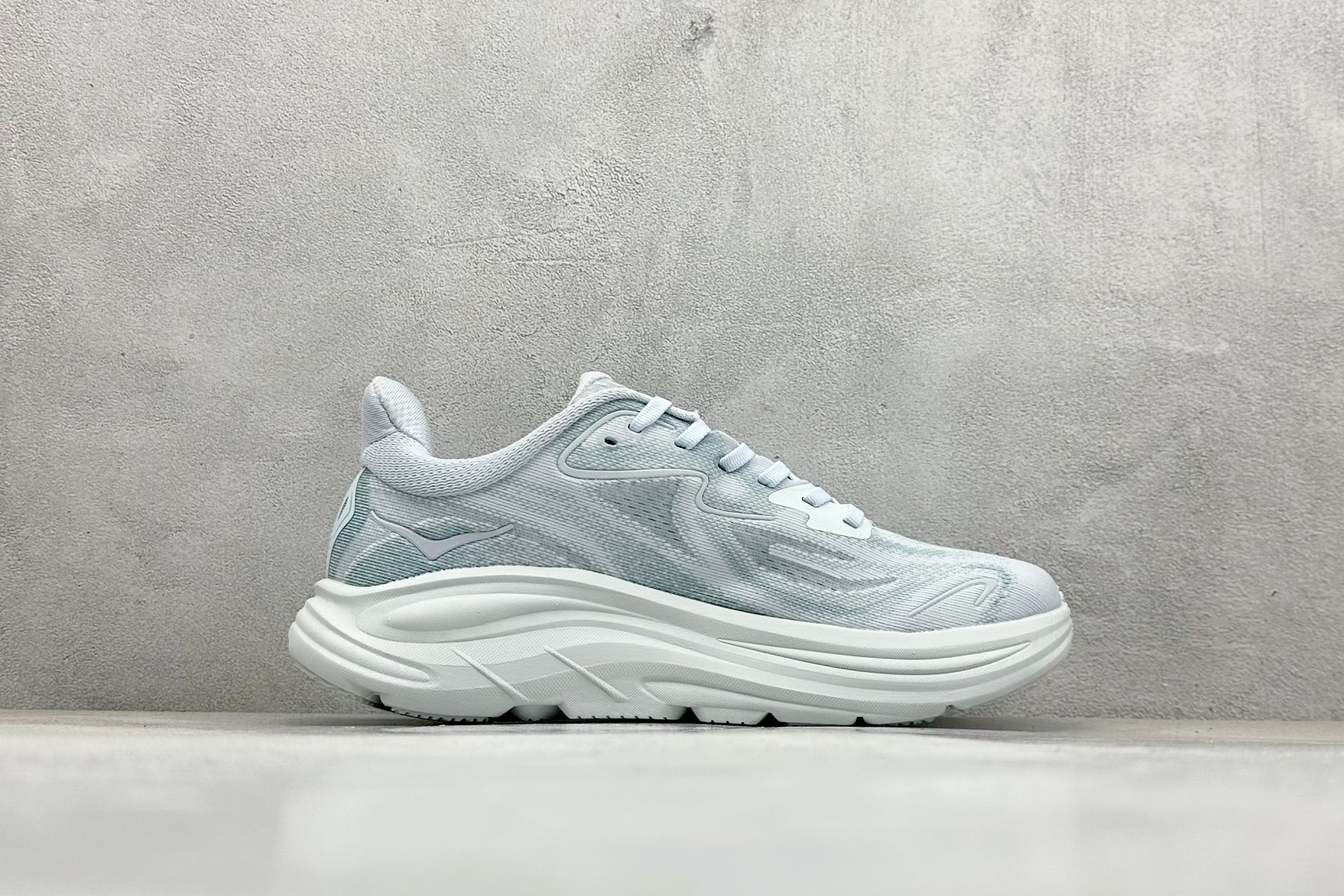 W版 Hoka W CLIFT10 超轻厚底轻量跑步鞋 1162031/DTDR