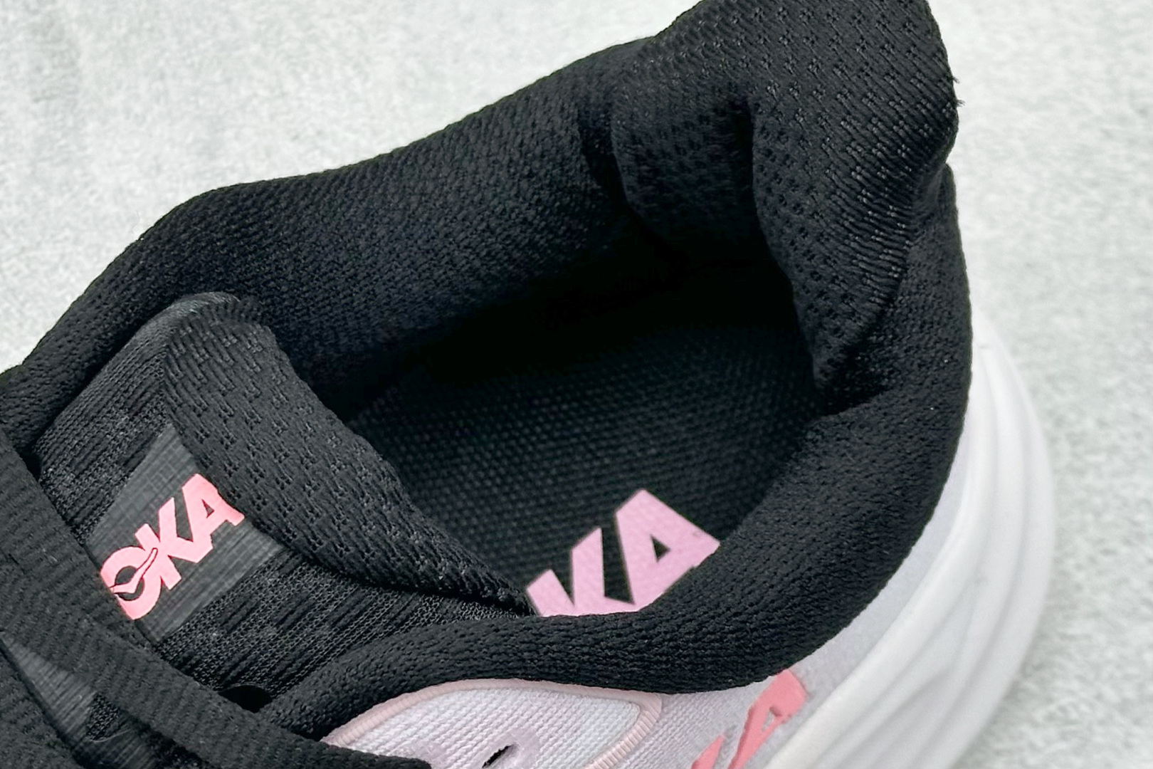 W版 Hoka W CLIFT10 超轻厚底轻量跑步鞋 1162031/CTNS