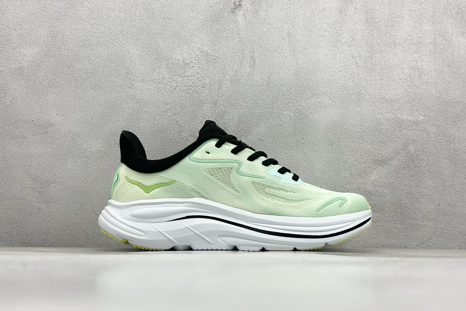 W版 Hoka W CLIFT10 超轻厚底轻量跑步鞋 1162030/MTFL