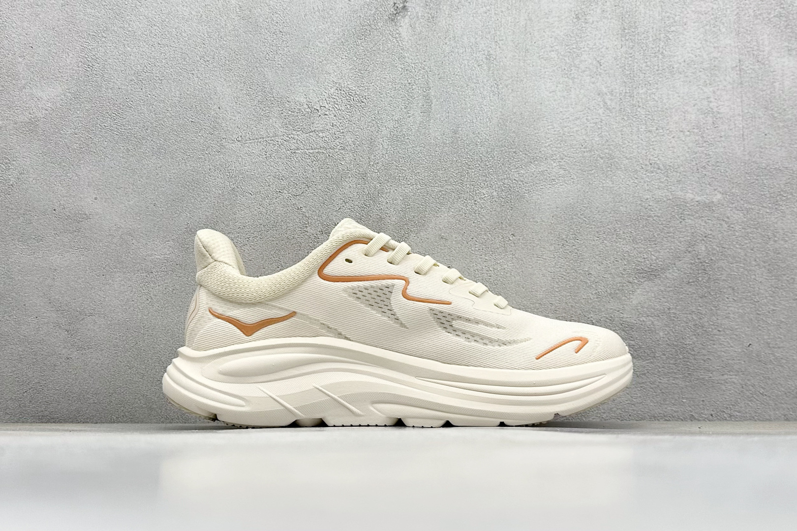 W版 Hoka W CLIFT10 超轻厚底轻量跑步鞋 1162031/VCH