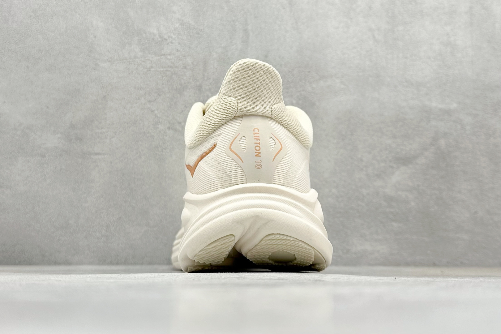 W版 Hoka W CLIFT10 超轻厚底轻量跑步鞋 1162031/VCH