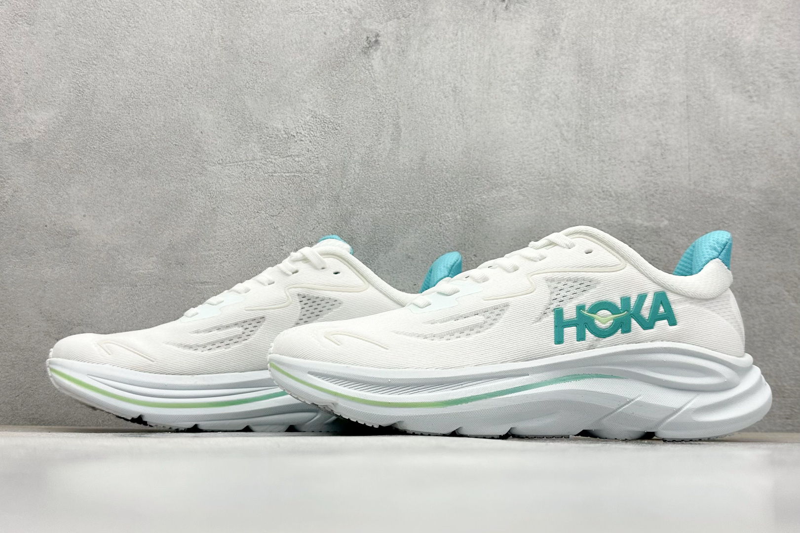 W版 Hoka W CLIFT10 超轻厚底轻量跑步鞋 1162031/WTCL