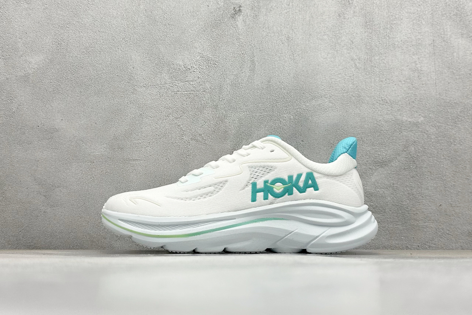 W版 Hoka W CLIFT10 超轻厚底轻量跑步鞋 1162031/WTCL