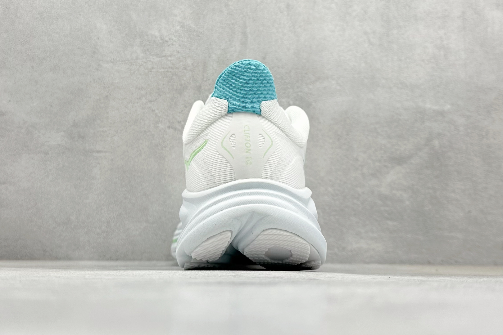 W版 Hoka W CLIFT10 超轻厚底轻量跑步鞋 1162031/WTCL