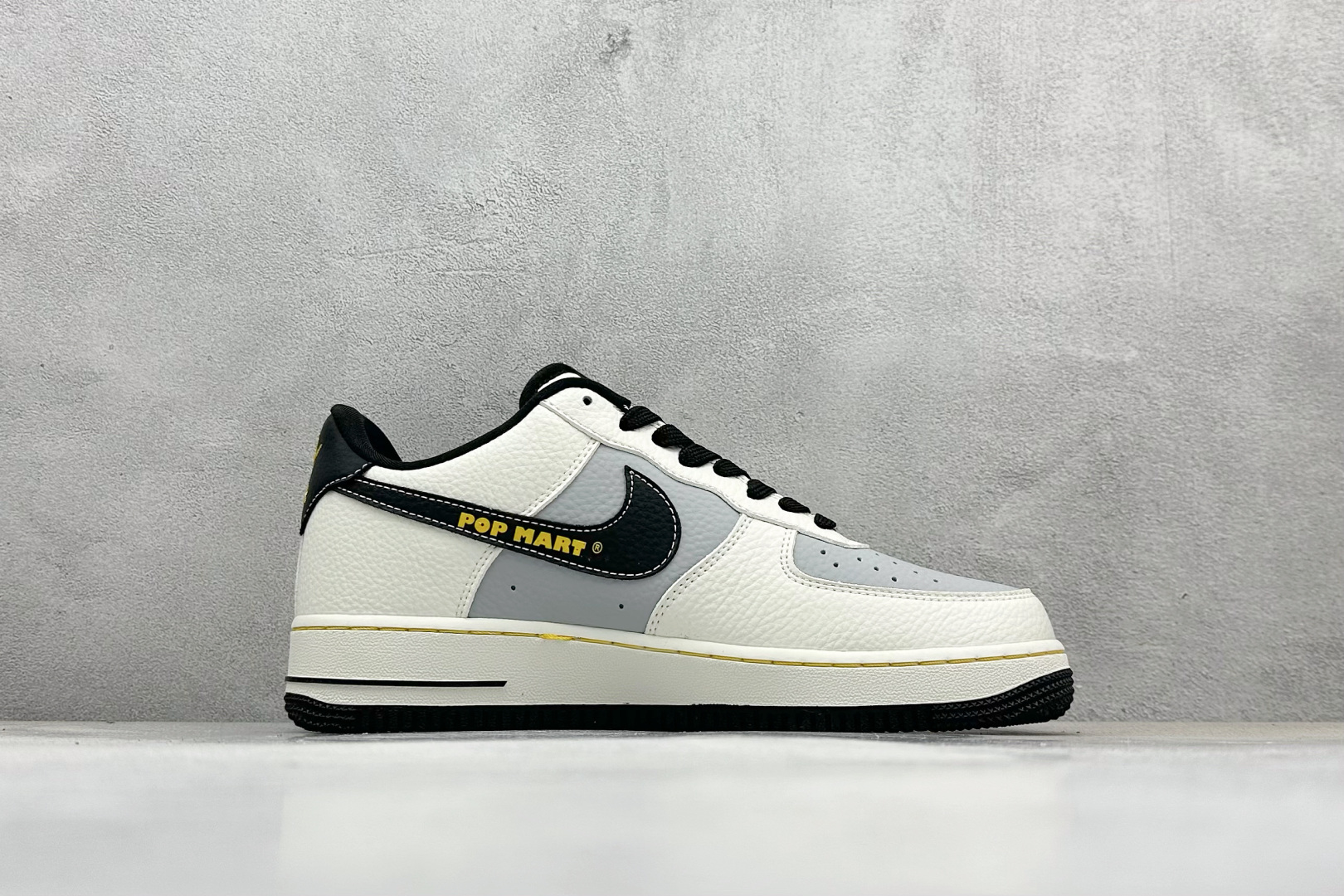 SC版Nike Air Force 1'07 Low 泡泡玛特联名 白灰黑金 空军一号低帮休闲板鞋 SC0601-564