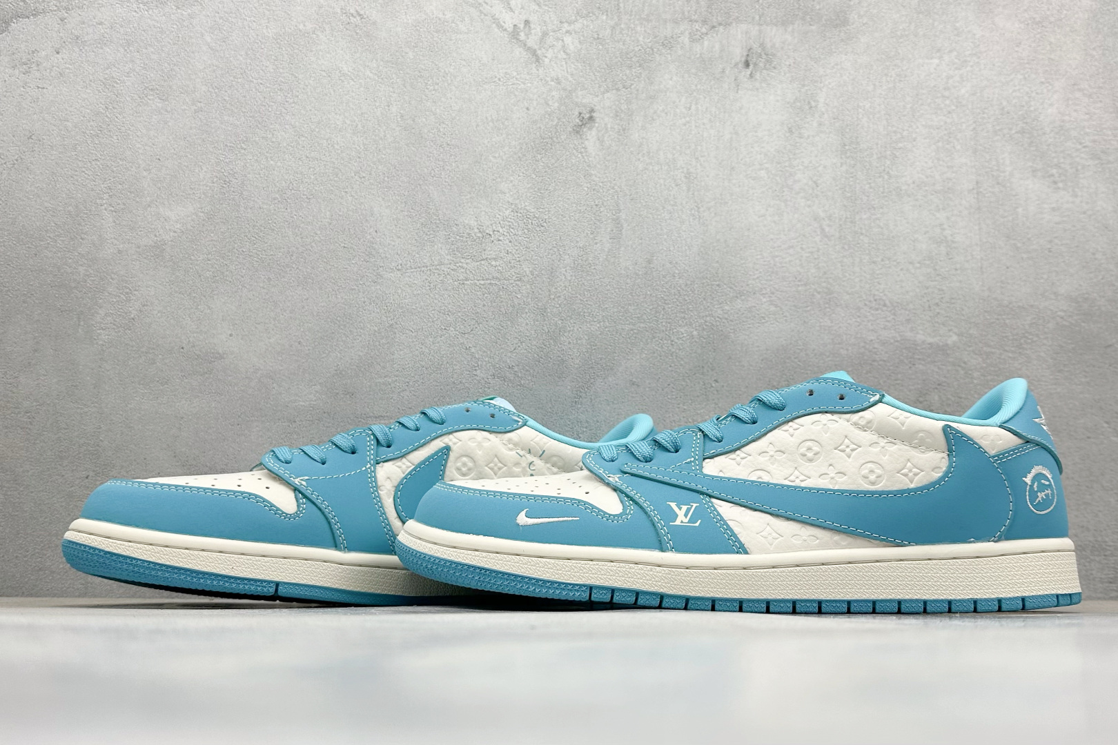 XC版Travis Scott x Fragment Design x Air Jordan 1 Low SP AJ1 乔1 LV联名 浅天蓝 低帮文化休闲板鞋 LD2025-034