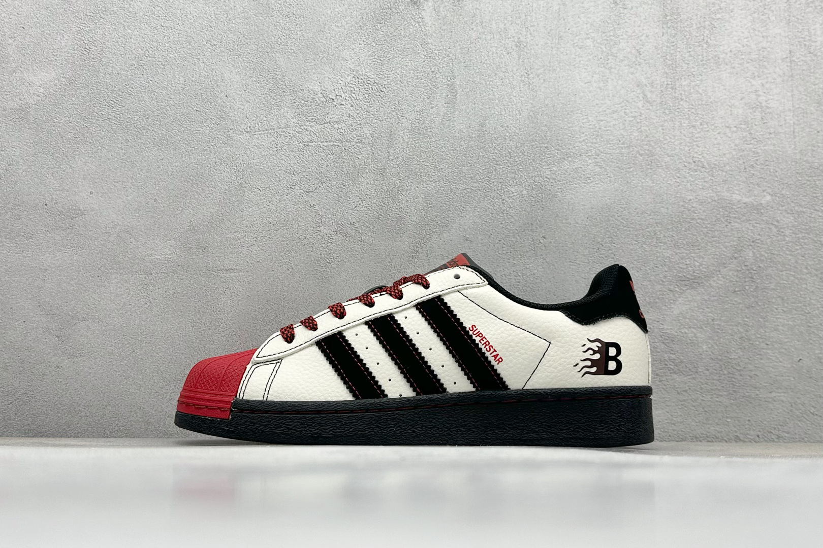 AD Originals Superstar x New Balance 白黑红 AD8021