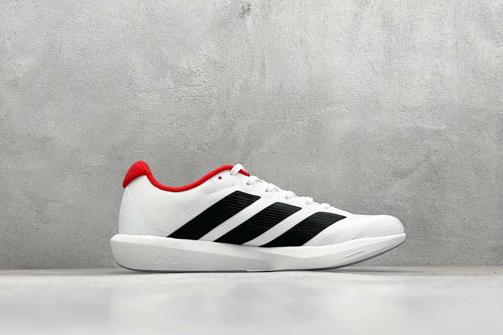 AdidAdizero BK 阿迪透气低帮跑步鞋 JP6529