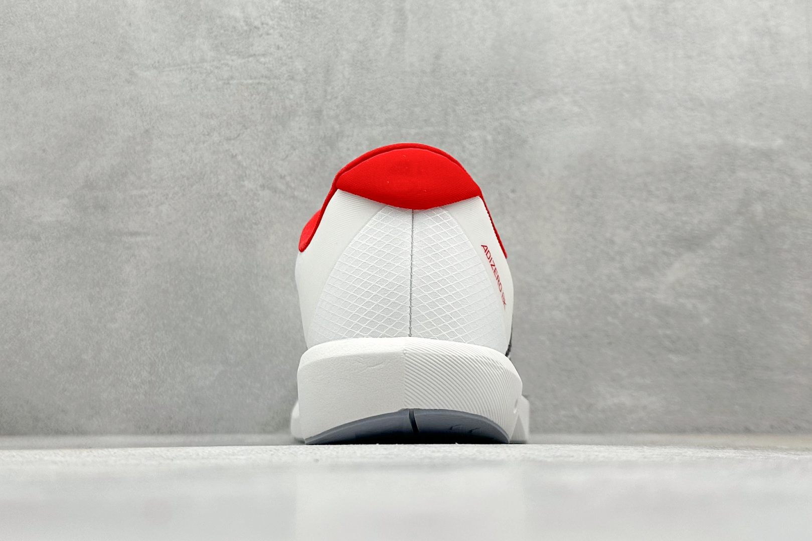 AdidAdizero BK 阿迪透气低帮跑步鞋 JP6529