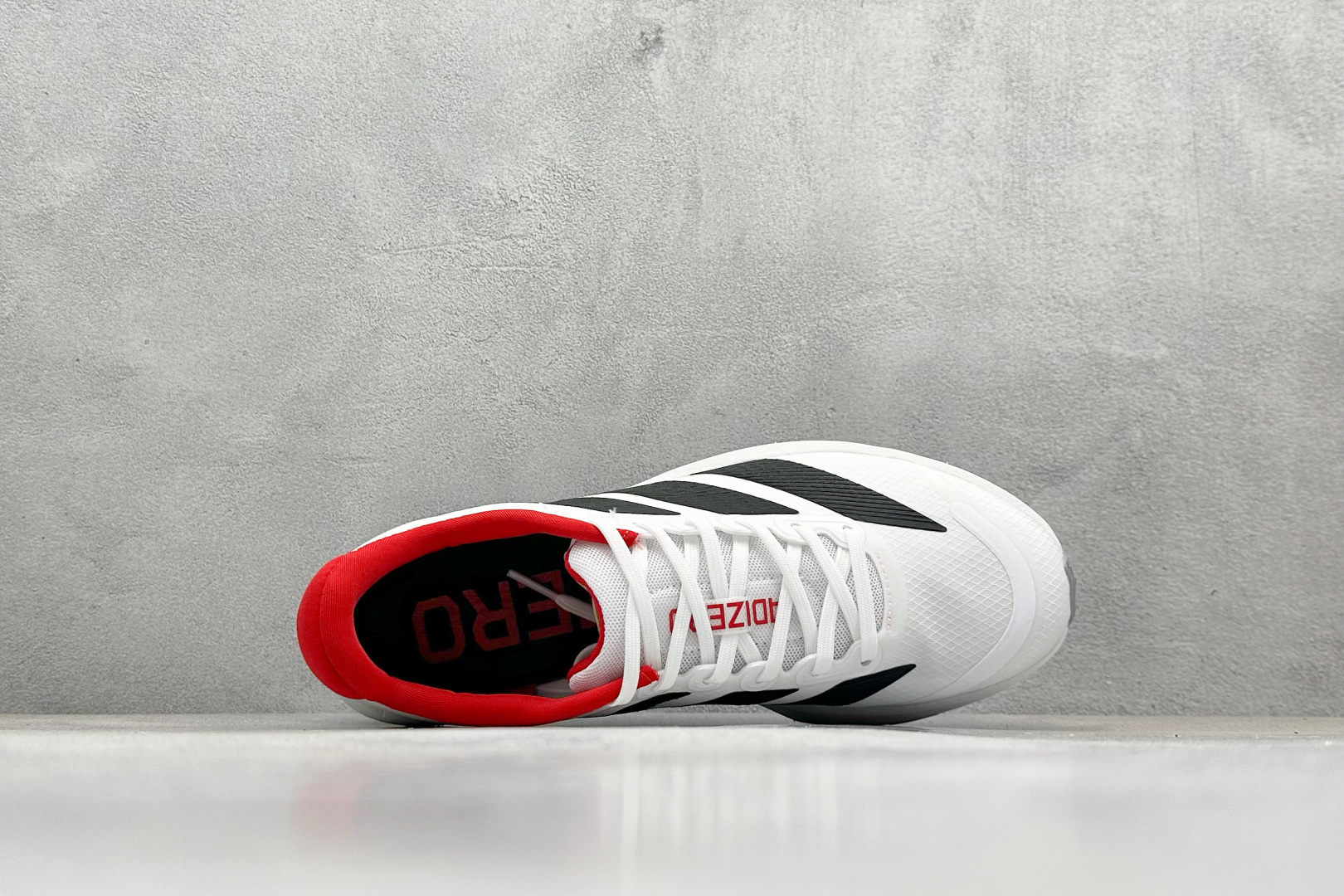 AdidAdizero BK 阿迪透气低帮跑步鞋 JP6529