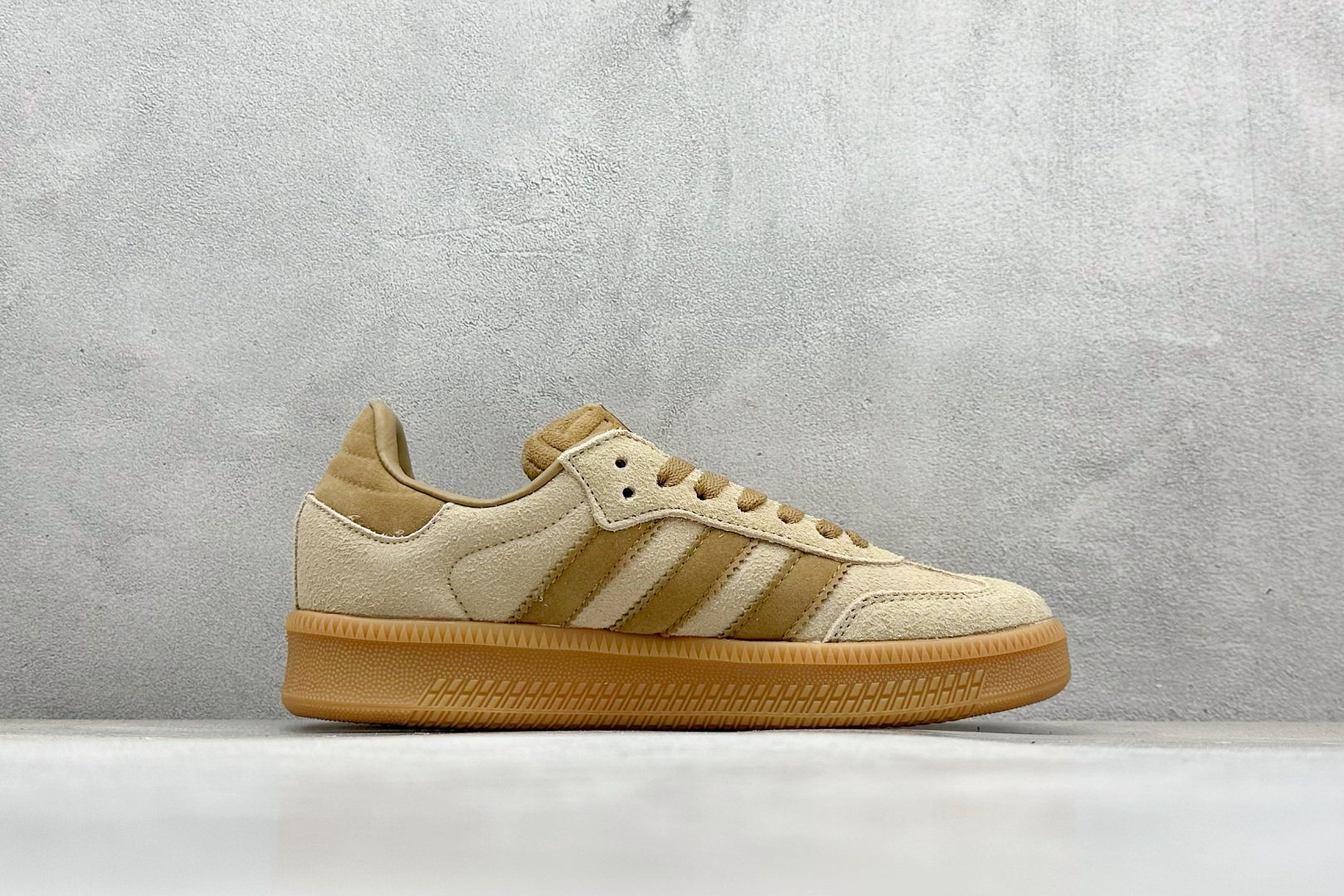 AdidOriginals Samba XLG 桑巴舞系列 阿迪达斯 三叶草 绅士德训足球风百搭低帮休闲运动板鞋 IG6289