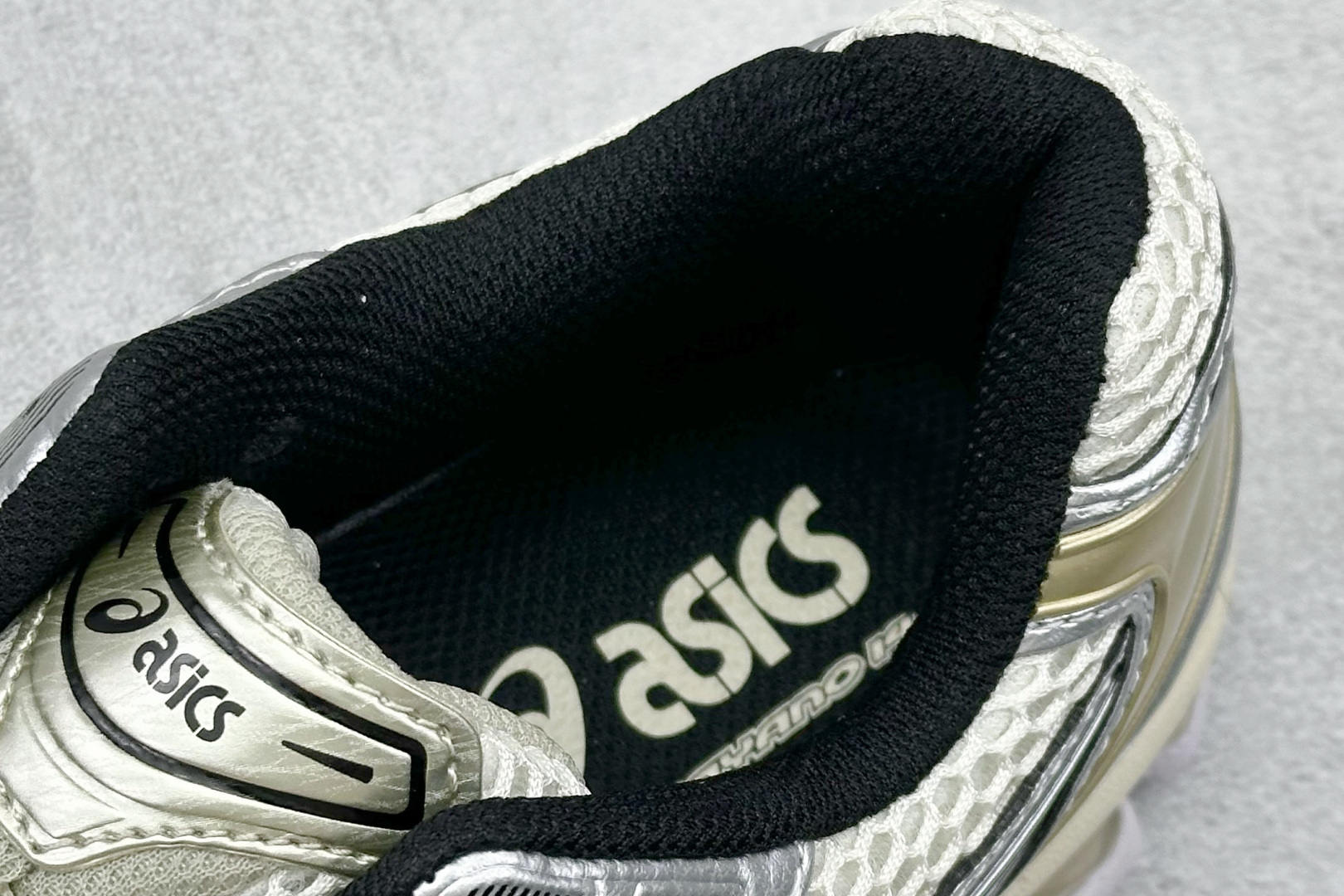 Asics Gel-Kayano 14 亚瑟士运动休闲透气专业跑鞋 1203A537-200