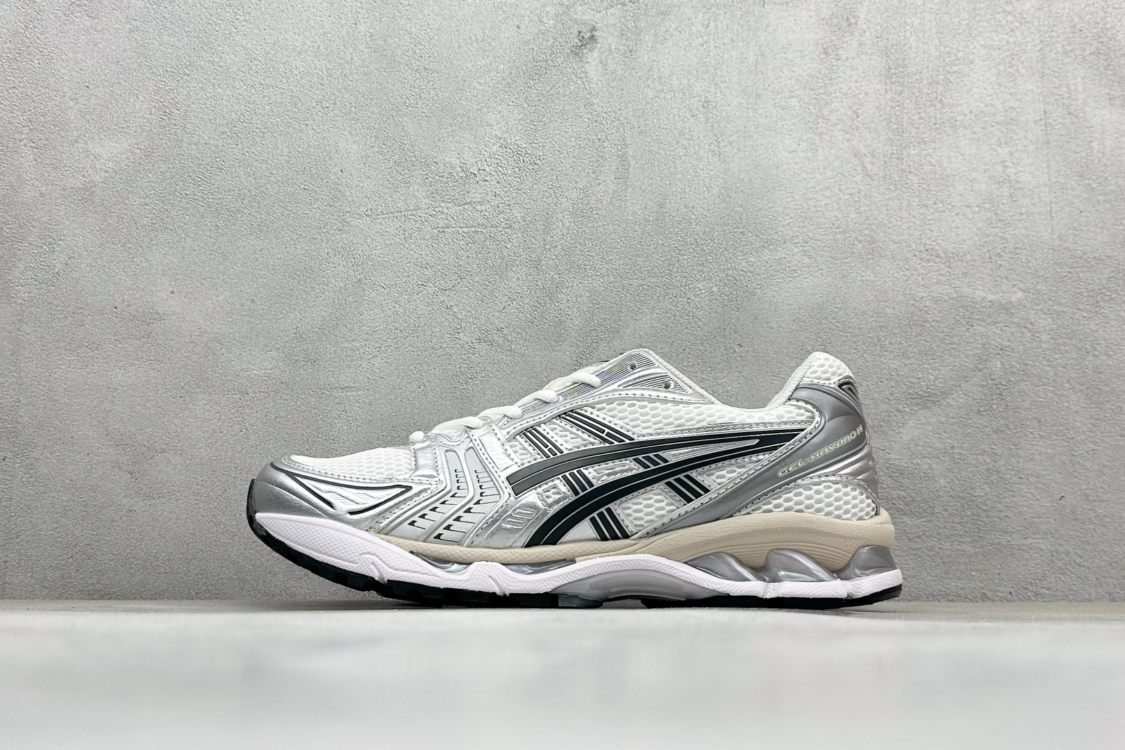 Asics Gel-Kayano 14 亚瑟士运动休闲透气专业跑鞋 1203A537-110