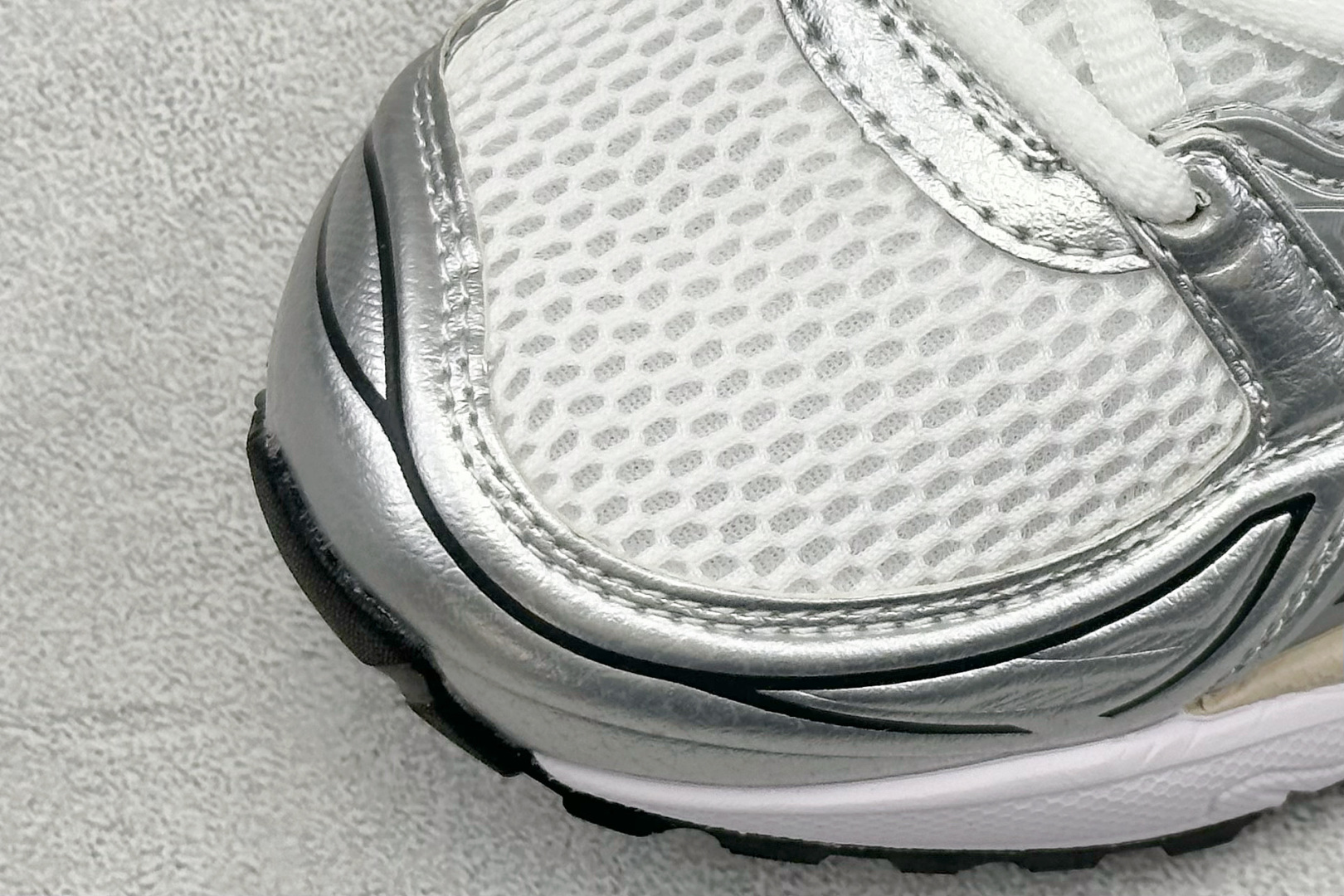 Asics Gel-Kayano 14 亚瑟士运动休闲透气专业跑鞋 1203A537-110