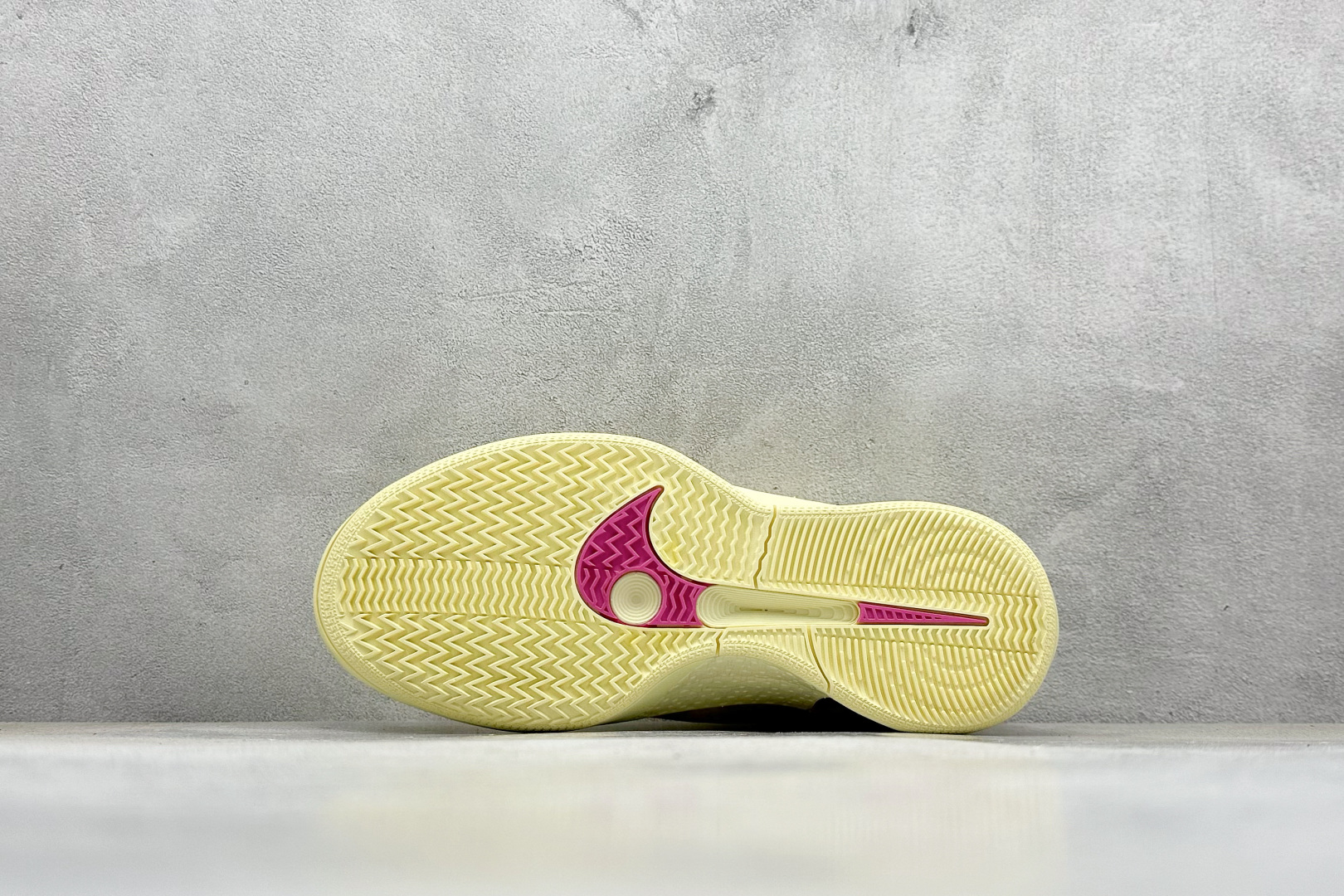纯原Nike Sabrina 2 ”Court Vision” 萨布丽娜·约内斯库 签名款 实战系列篮球鞋 FZ1517-800