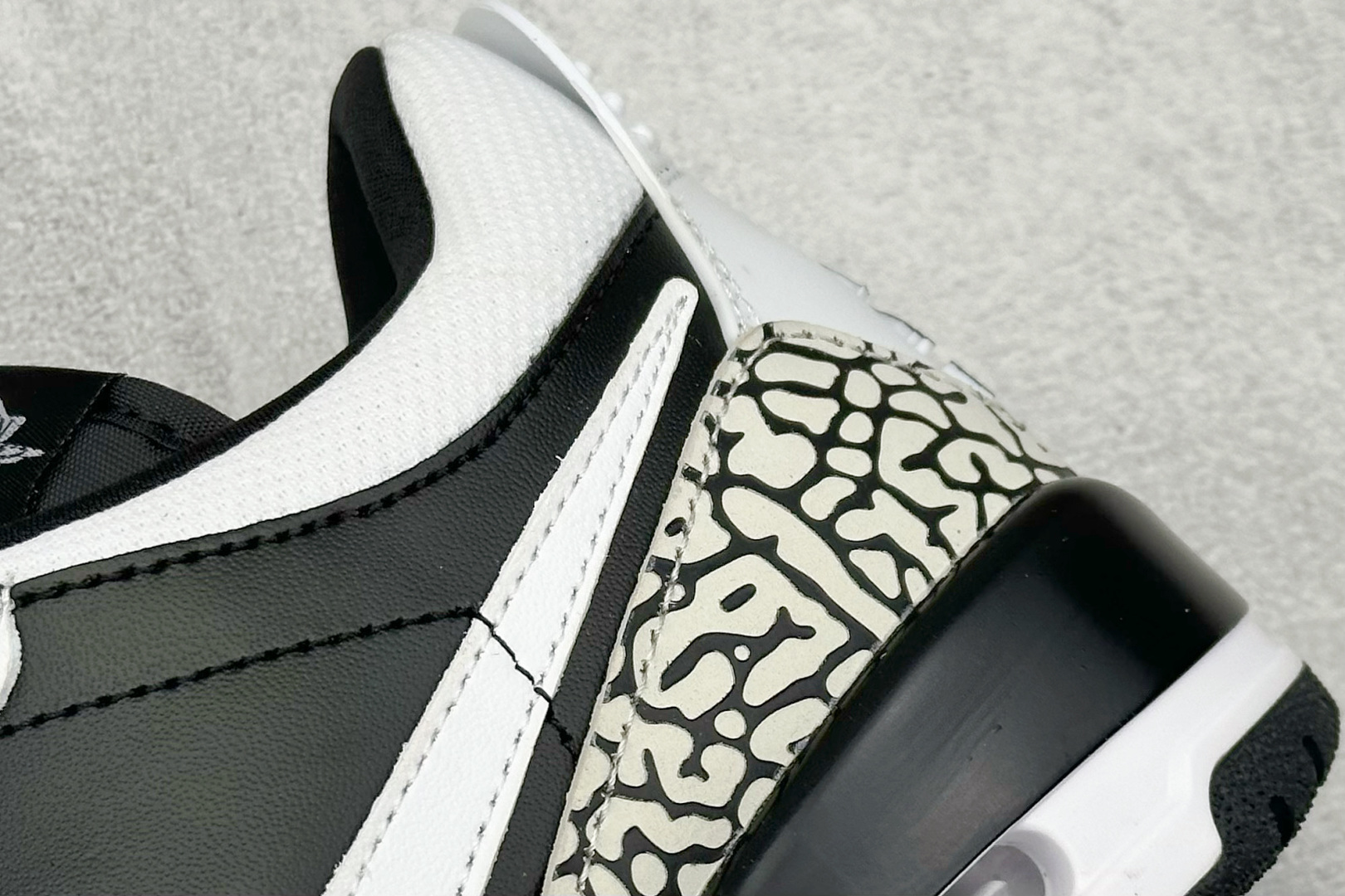 最强312 Air Jordan Legacy 312 Low 有着交错结合的设计 CD7069-111