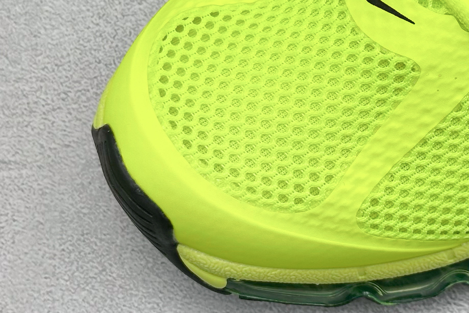 Nike Air Max 2013 舒适时尚耐磨透气 低帮跑步鞋 HF3660-700