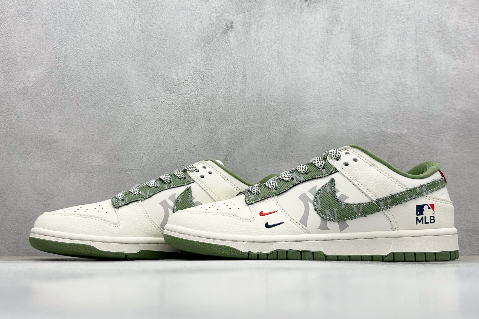 Nike SB Dunk Low x MLB 白绿双小勾 HS8068-054