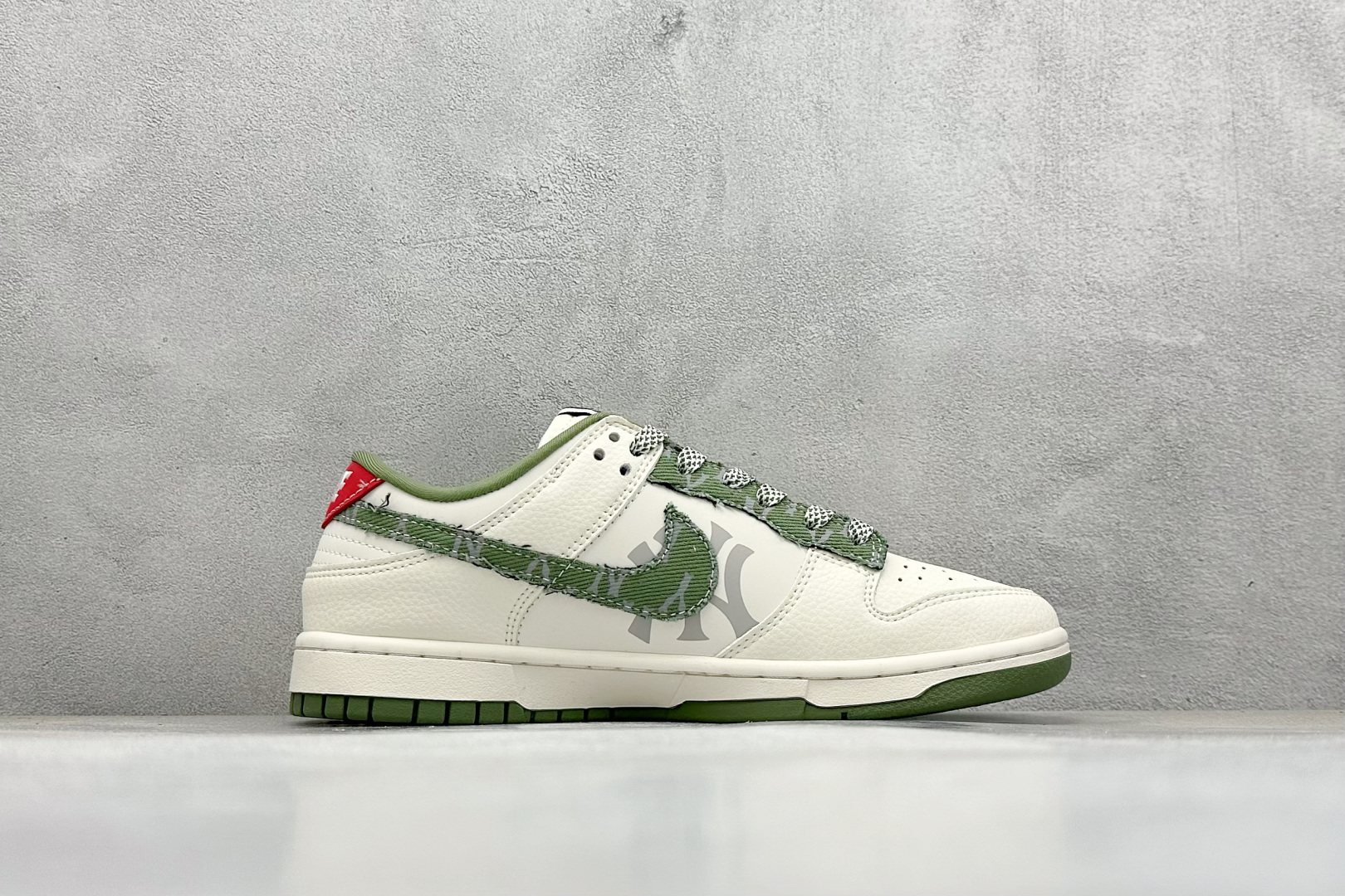 Nike SB Dunk Low x MLB 白绿双小勾 HS8068-054