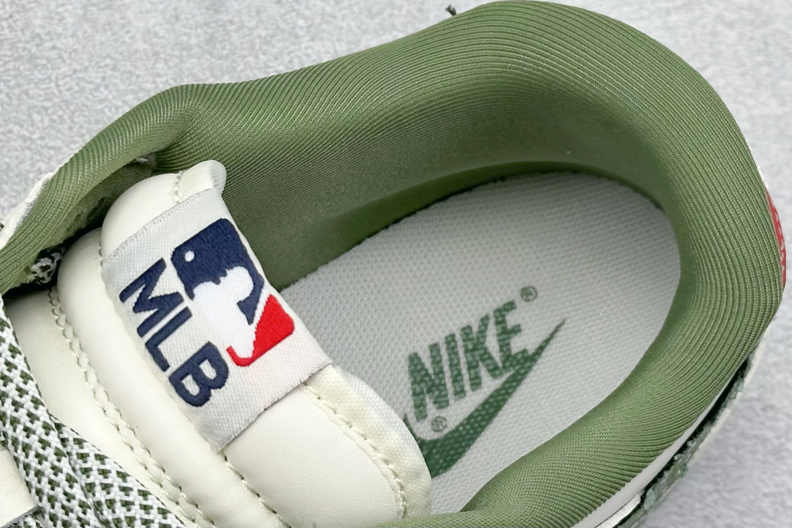 Nike SB Dunk Low x MLB 白绿双小勾 HS8068-054