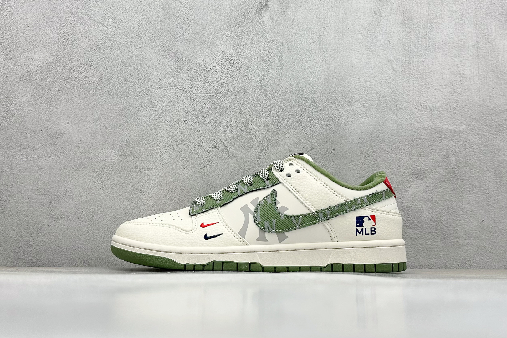 Nike SB Dunk Low x MLB 白绿双小勾 HS8068-054