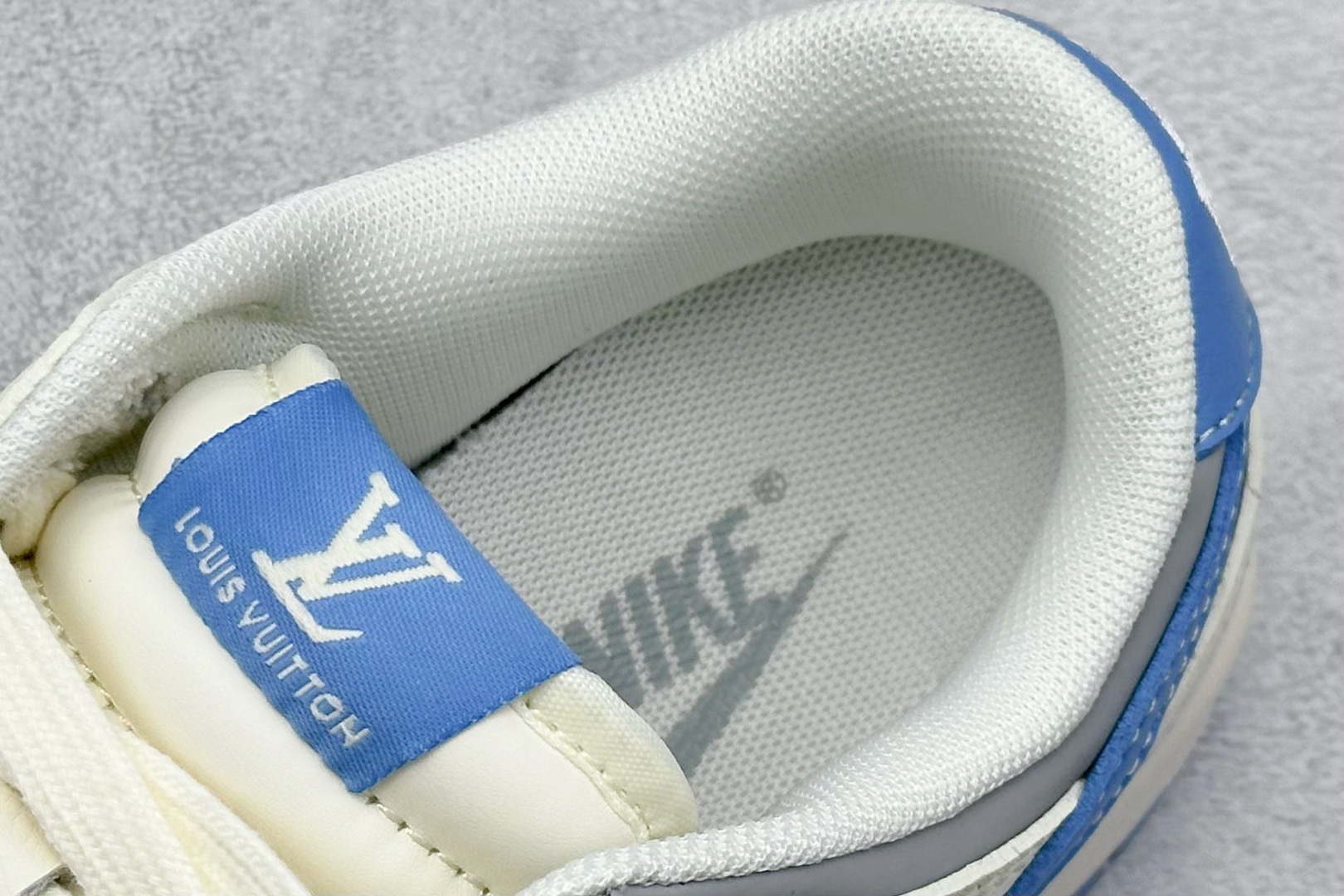 Nike SB Dunk Low “lv联名——白蓝灰”高端定制 低帮休闲板鞋 HS2506-219