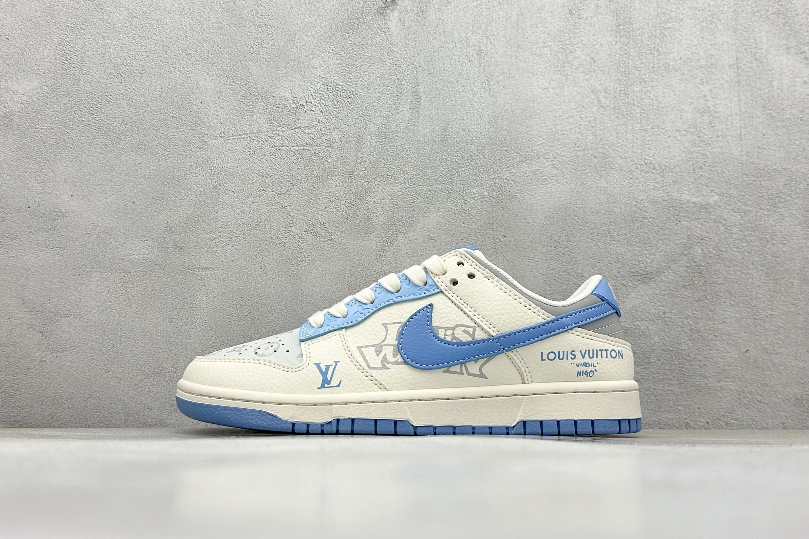 Nike SB Dunk Low “lv联名——白蓝灰”高端定制 低帮休闲板鞋 HS2506-219