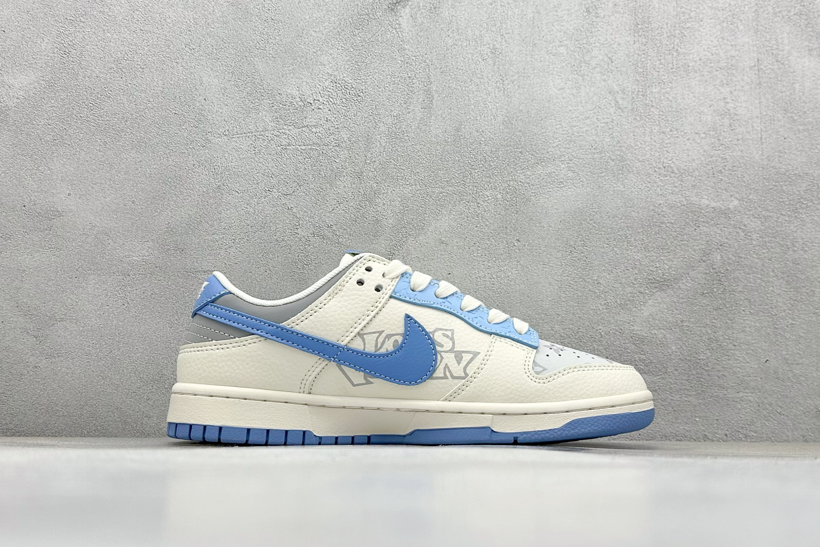 Nike SB Dunk Low “lv联名——白蓝灰”高端定制 低帮休闲板鞋 HS2506-219