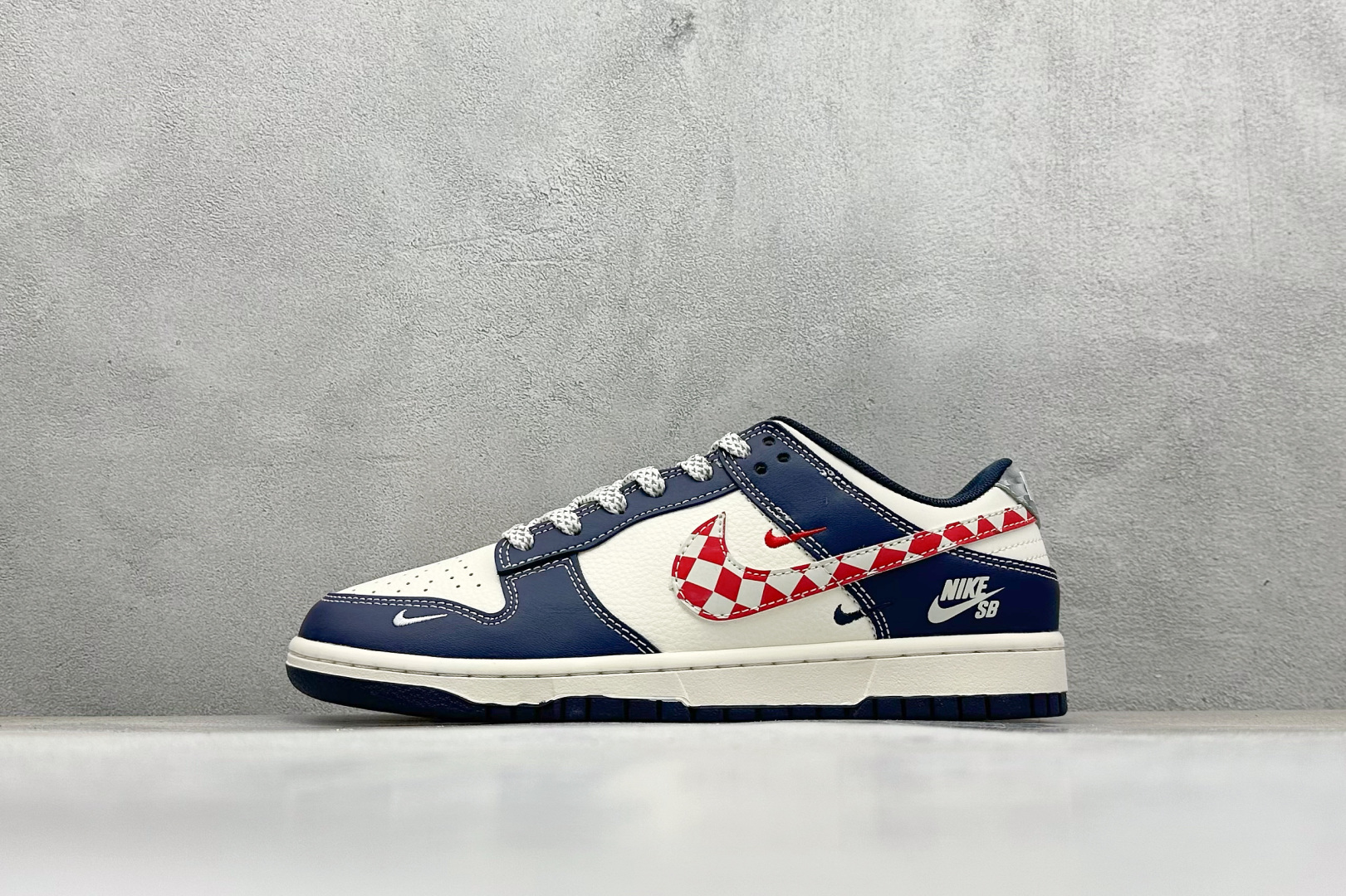 Nike SB Dunk Low x NIKESB 蓝白格子四小勾 XF8698-209