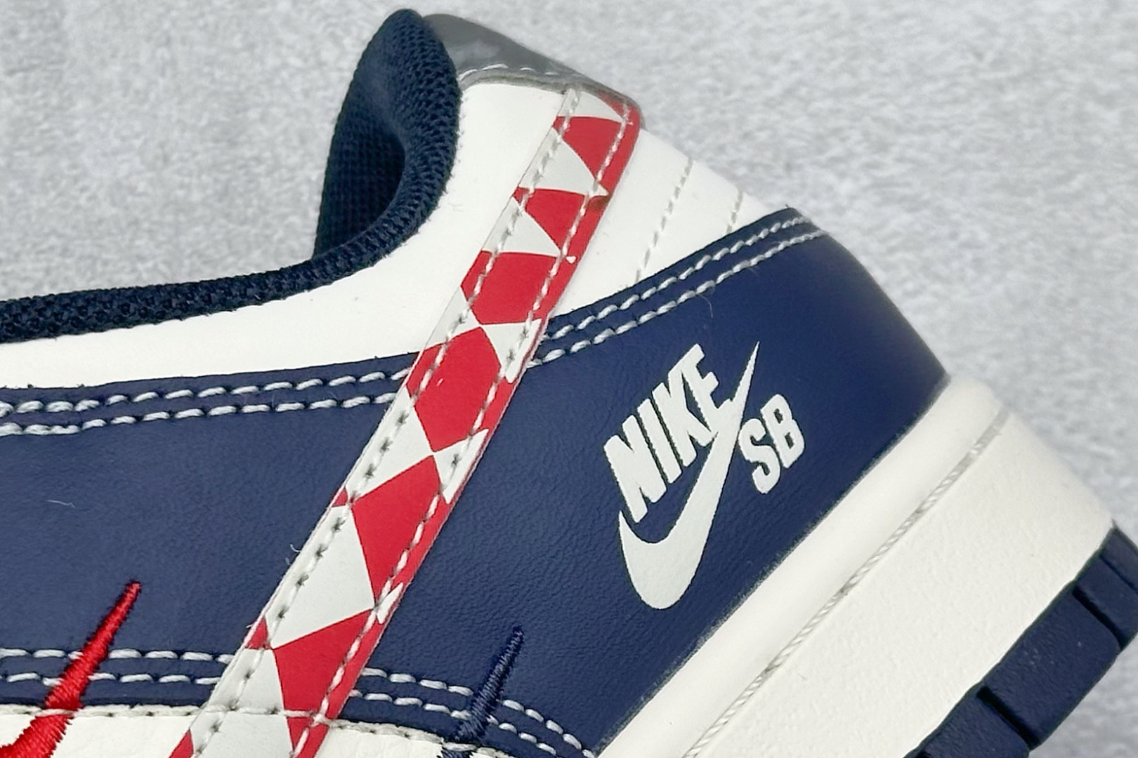 Nike SB Dunk Low x NIKESB 蓝白格子四小勾 XF8698-209