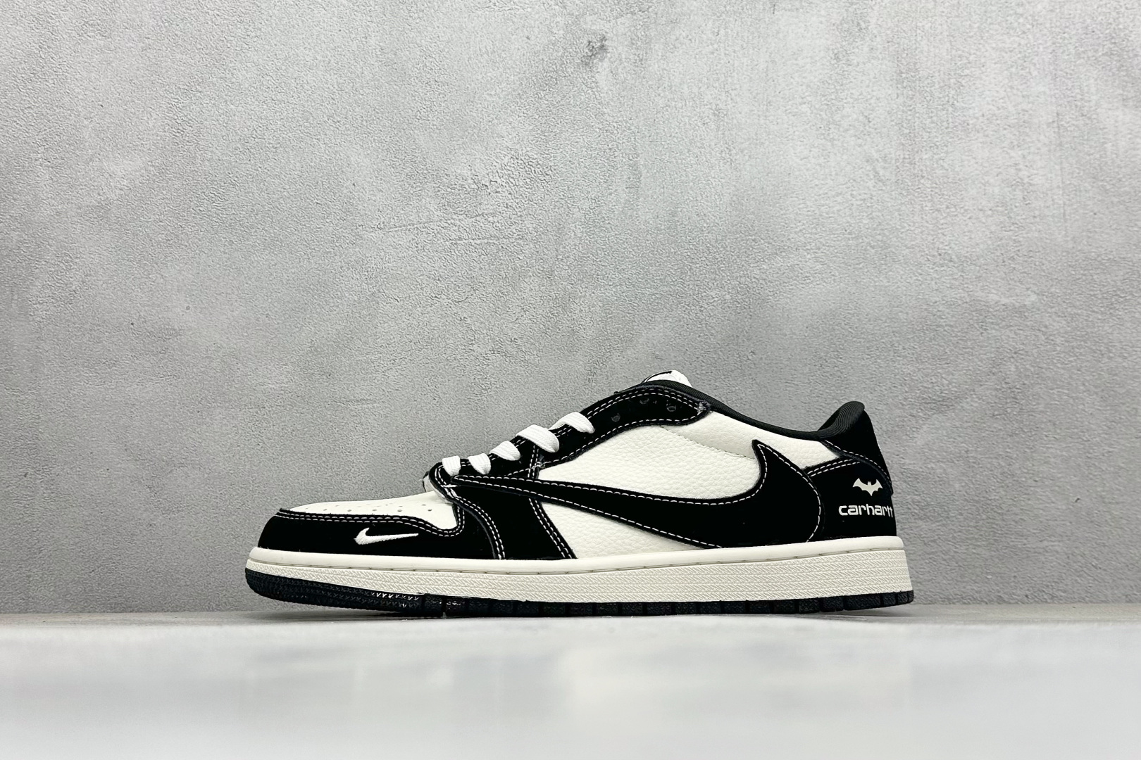 Travis Scott x Fragment Design x Jordan Air Jordan 1 Low SP “蝙蝠侠LOGO” XB1979-008