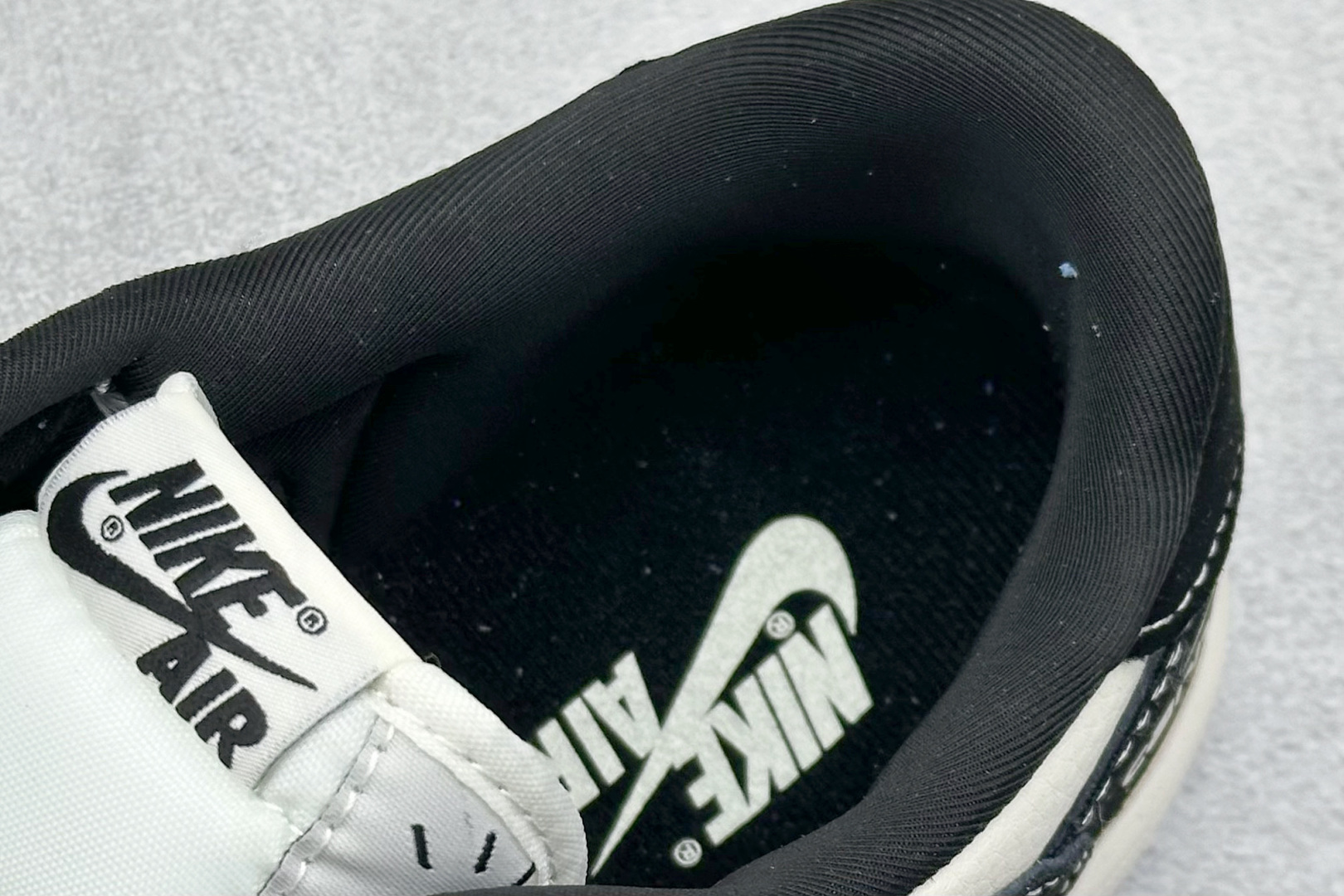 Travis Scott x Fragment Design x Jordan Air Jordan 1 Low SP “蝙蝠侠LOGO” XB1979-008