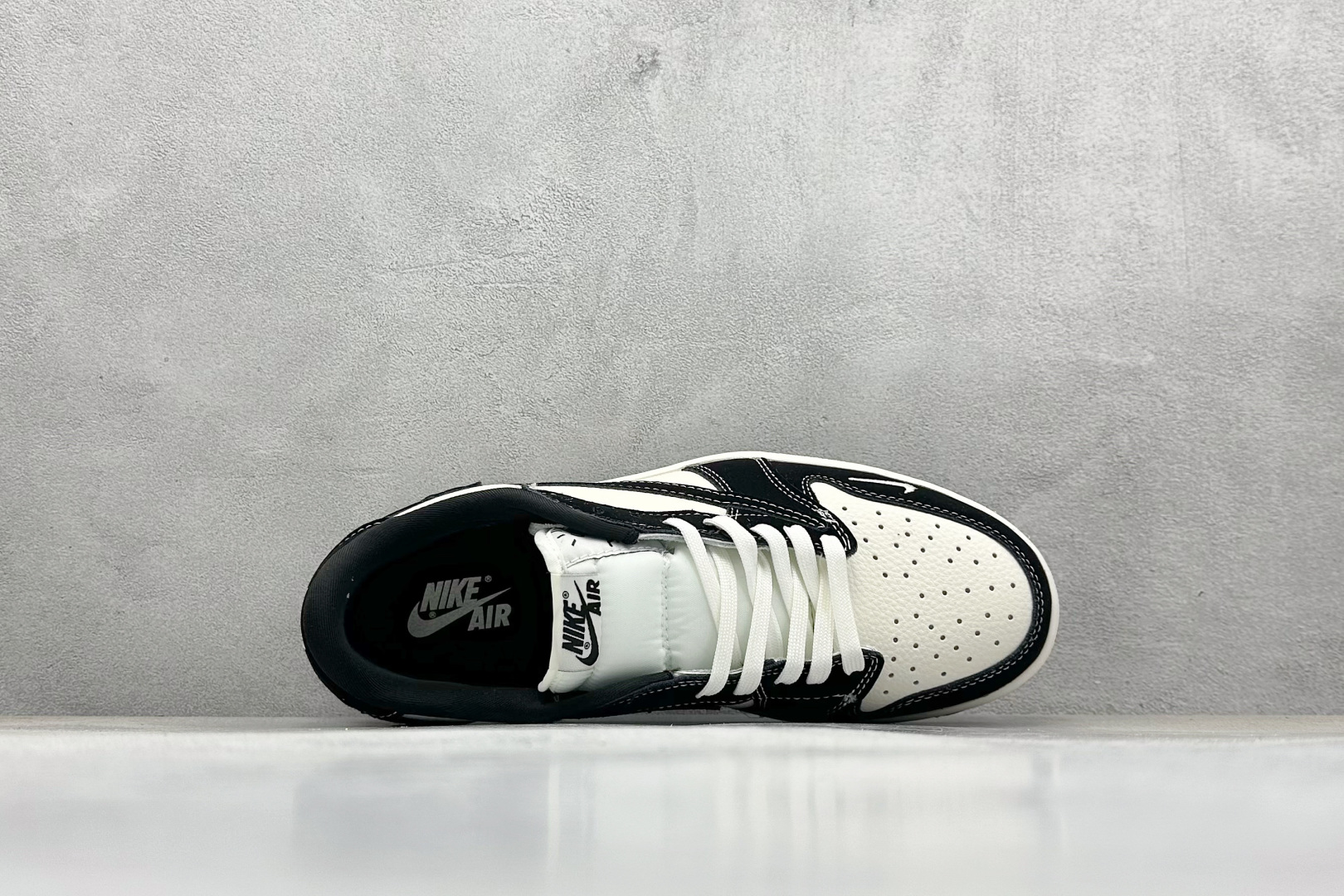 Travis Scott x Fragment Design x Jordan Air Jordan 1 Low SP “蝙蝠侠LOGO” XB1979-008