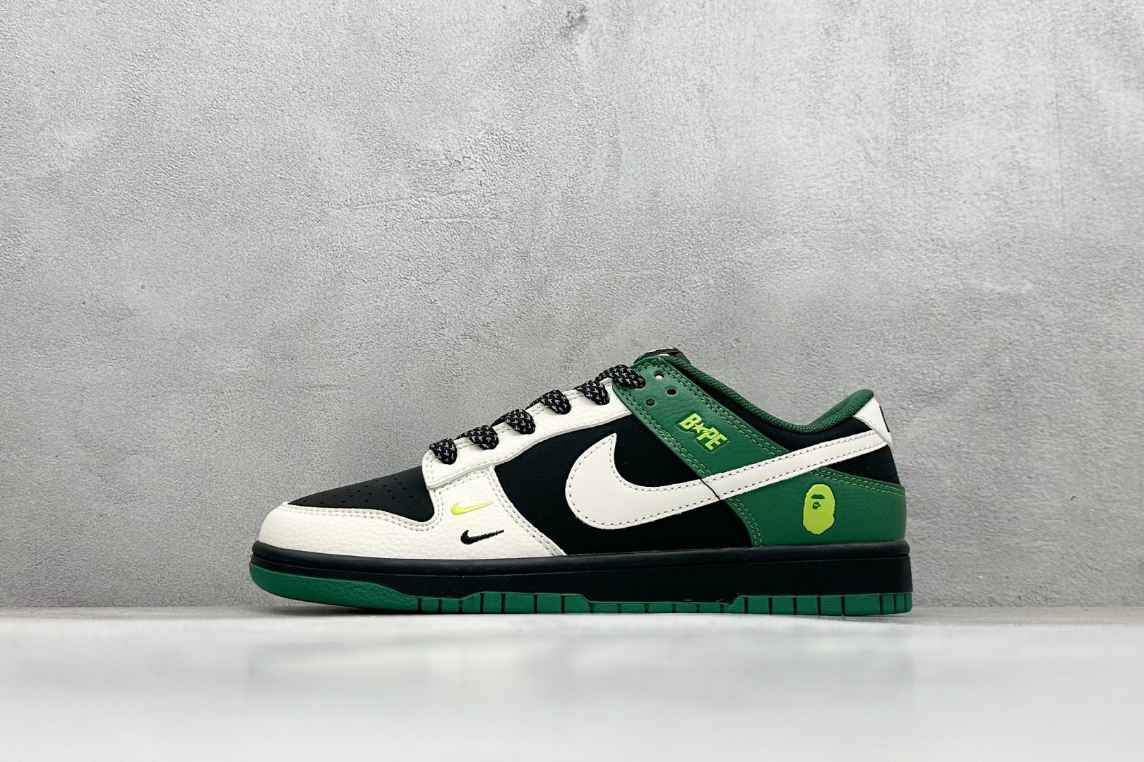 Nike SB Dunk Low Bape联名 米黑绿双勾 低帮休闲板鞋 QW5836-015