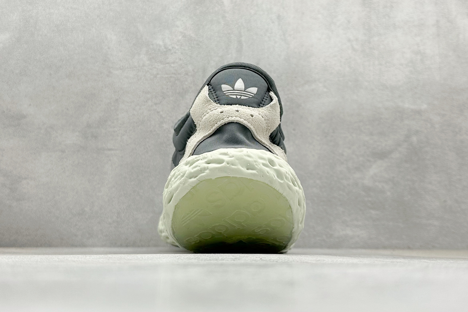 Adidoriginals Zponge 舒适百搭防滑耐磨 低帮跑步鞋 JH8111