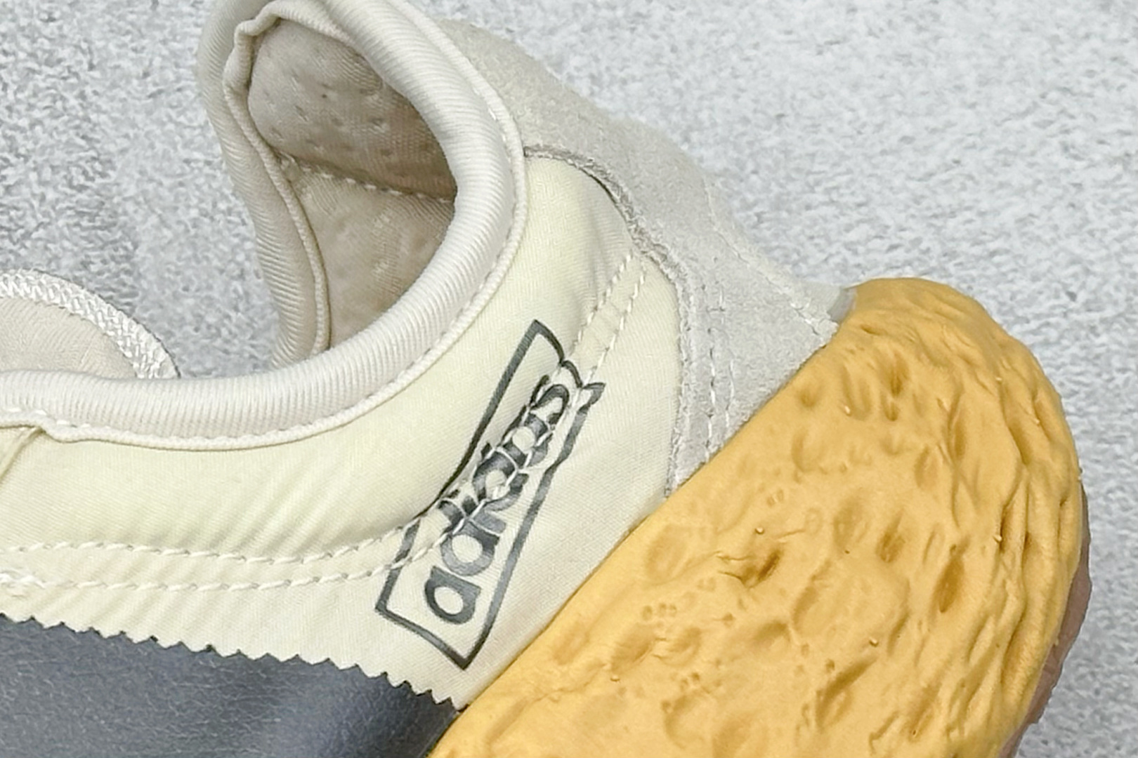 180 Adidoriginals Zponge 舒适百搭防滑耐磨 低帮跑步鞋  JH8112