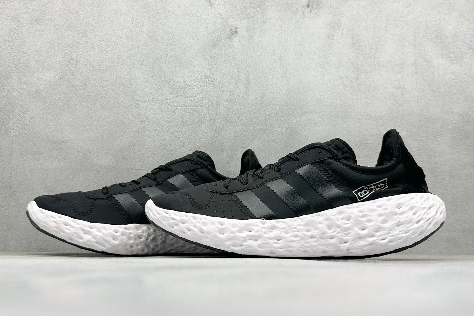 Adidoriginals Zponge 舒适百搭防滑耐磨 低帮跑步鞋 JQ2547