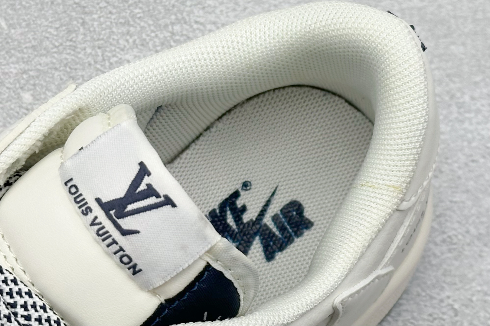 Travis Scott x Fragment Design x Jordan Air Jordan 1 Low SP “LV联名——米蓝底” XZ1268-003