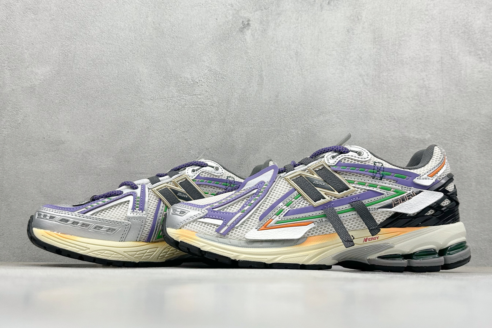 New Balance M1906R系列 复古老爹防滑耐磨低帮跑步鞋 M1906ADA