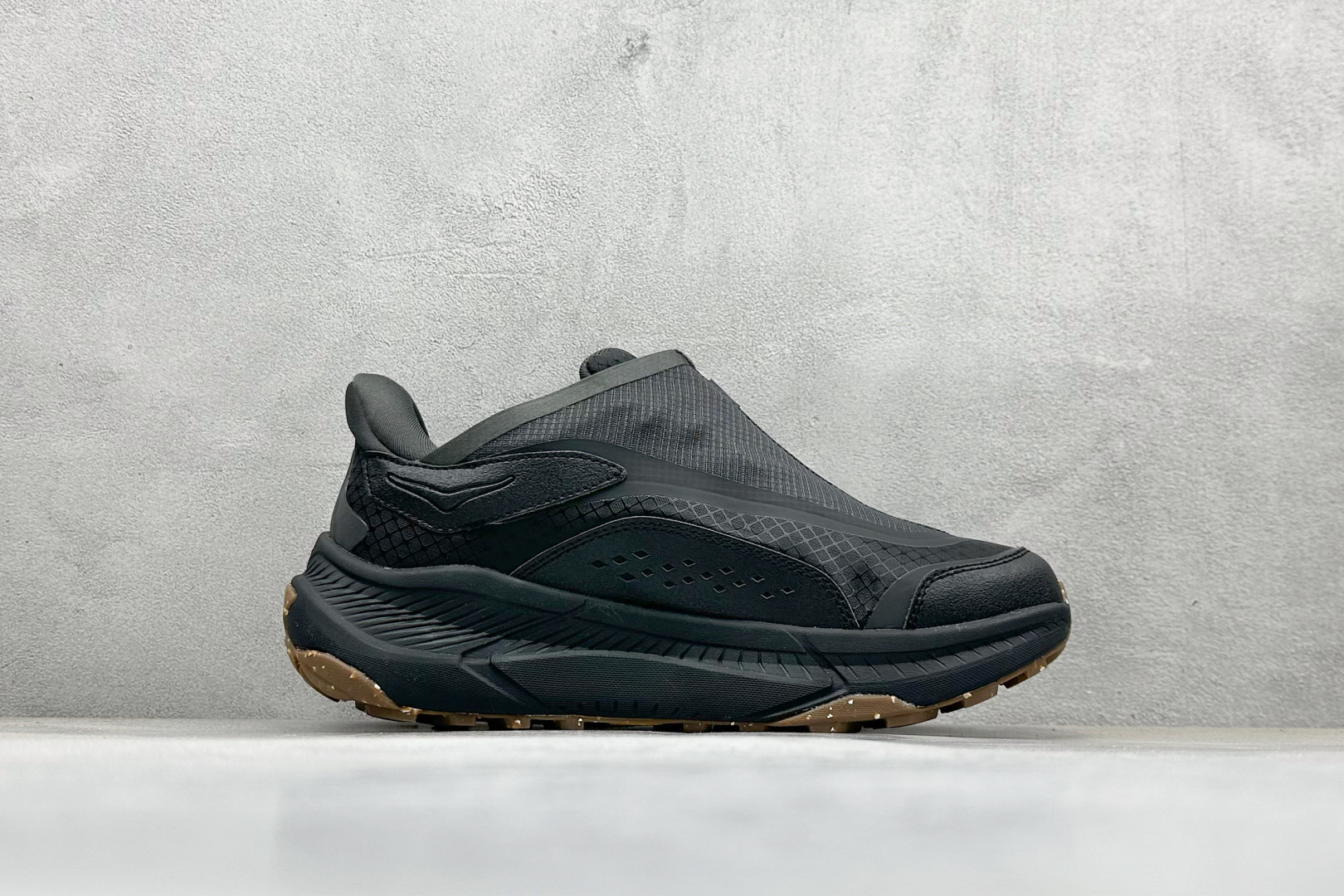 HOKA ONE ONE PROJECT TRANSPORT 黑色 1162850-CRBN