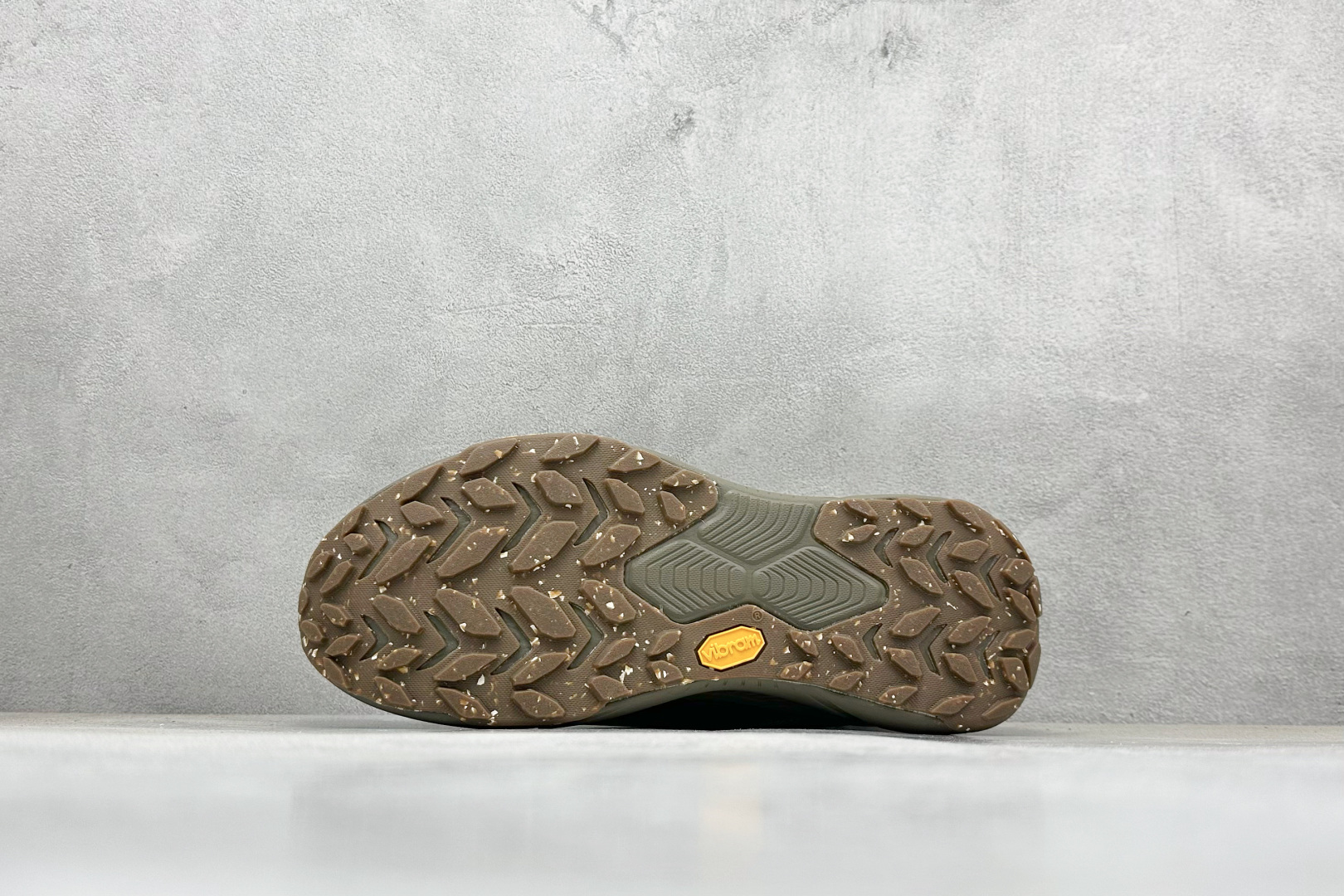 HOKA ONE ONE PROJECT TRANSPORT 橄榄绿 1162850-DTQ