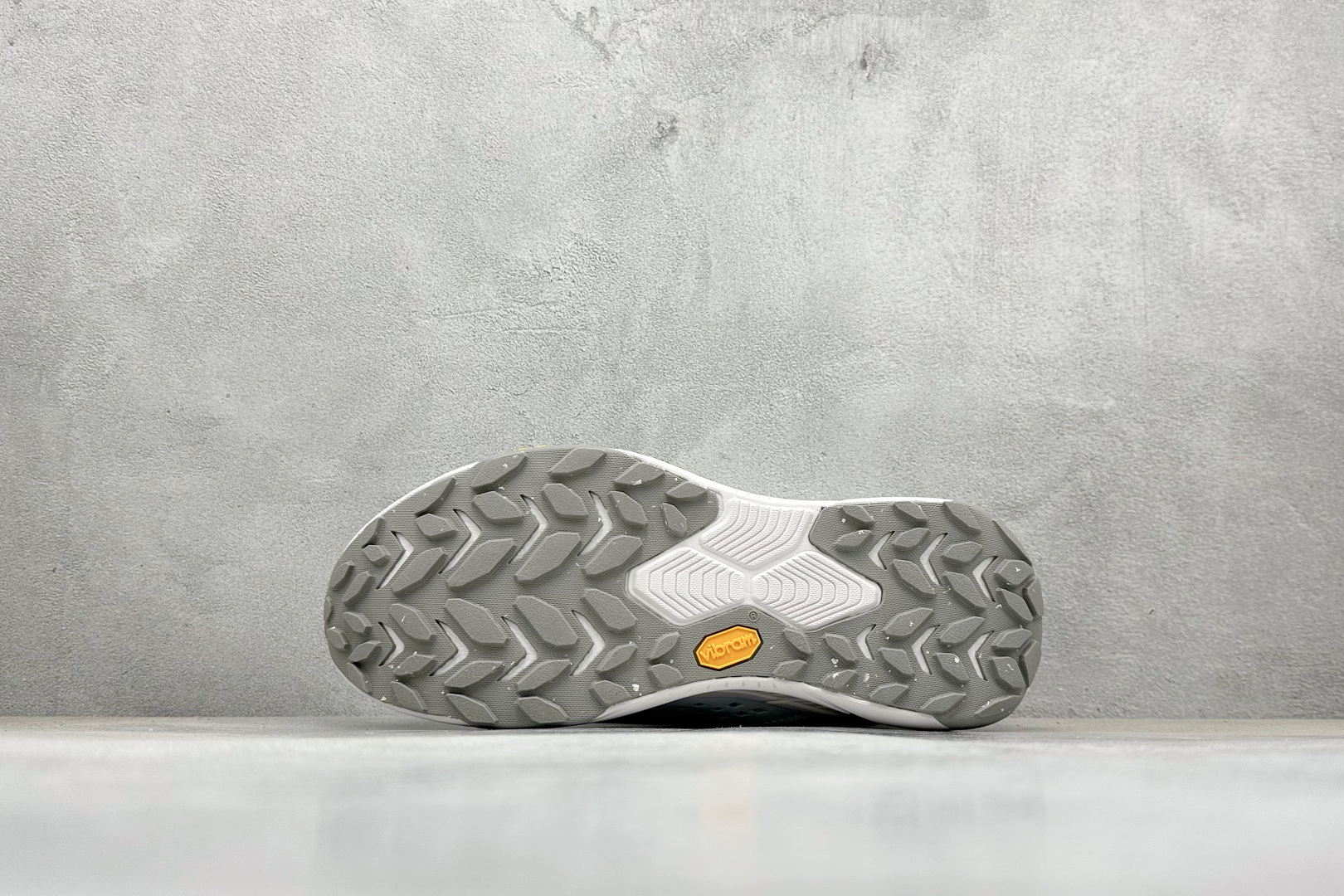HOKA ONE ONE PROJECT TRANSPORT 白色 1162850-WMC