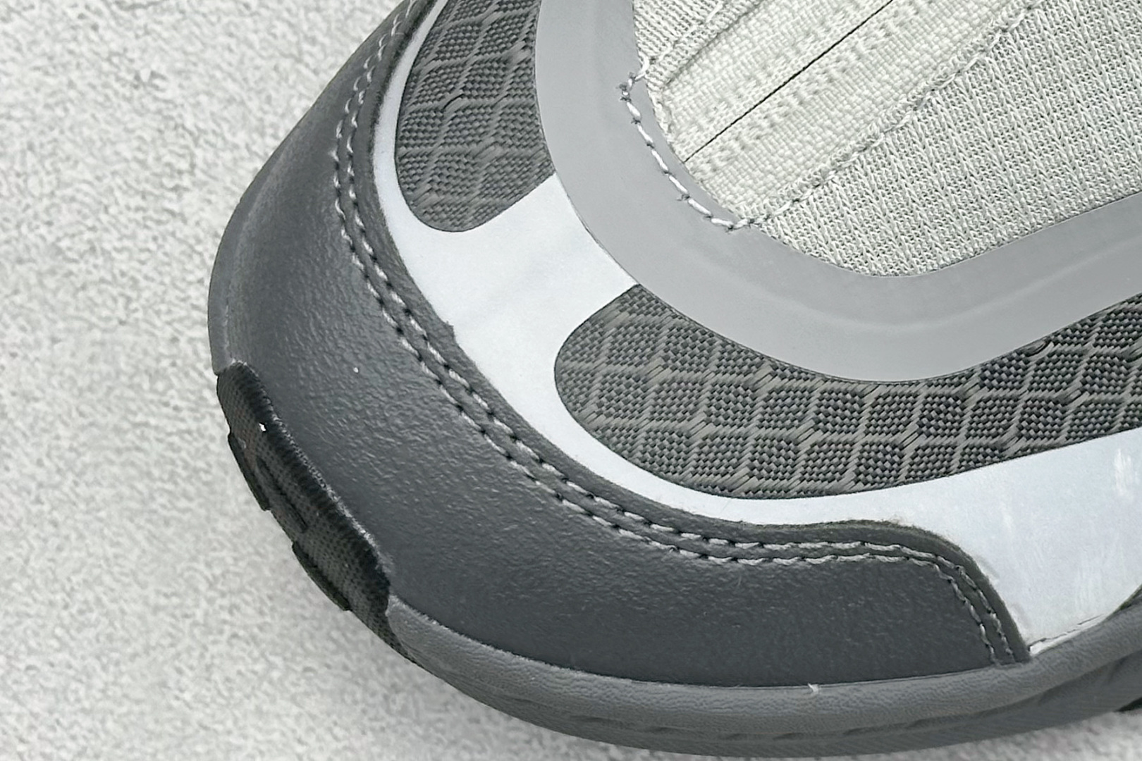 HOKA ONE ONE PROJECT TRANSPORT 灰色 1162850-SST