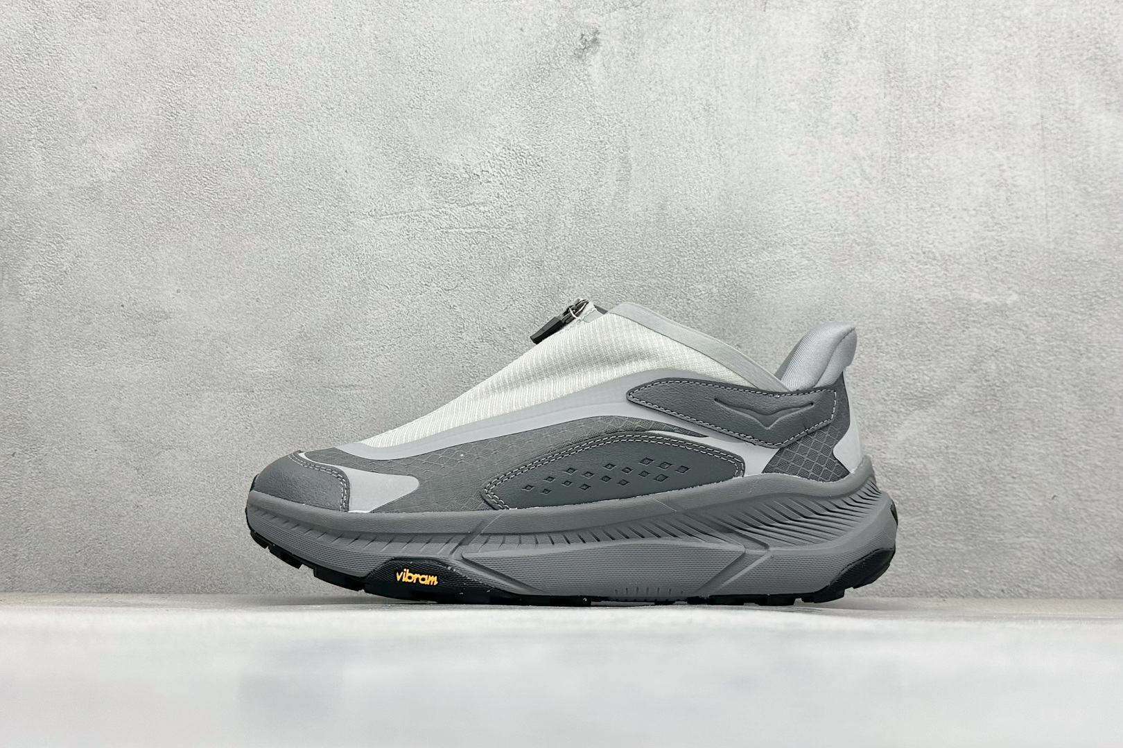 HOKA ONE ONE PROJECT TRANSPORT 灰色 1162850-SST