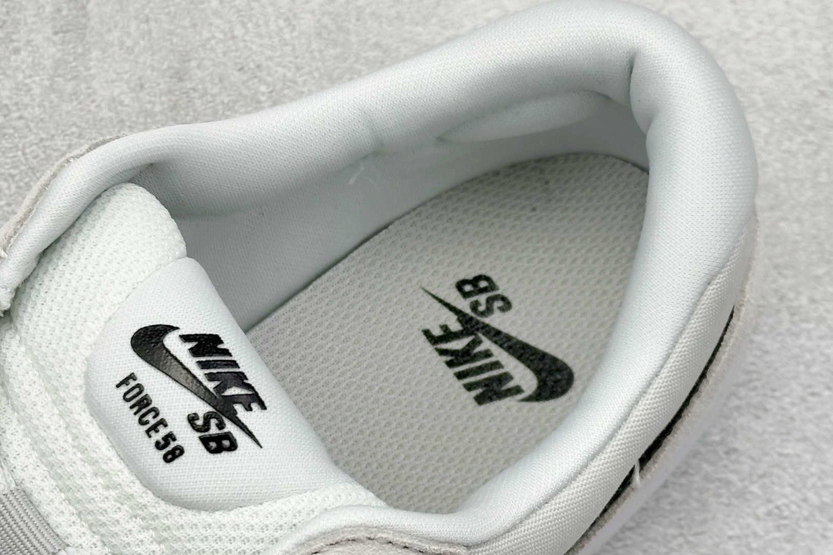 FS版 Nike SB Force 58 硫化杯底 传统篮球风格 Nike SB Force 58 男/女滑板鞋 CZ2959-003