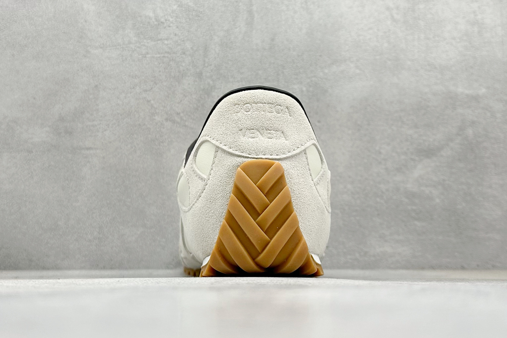 S版Bottega Veneta Orbit Flash 葆蝶家 圆头系带薄底低帮生活休闲鞋