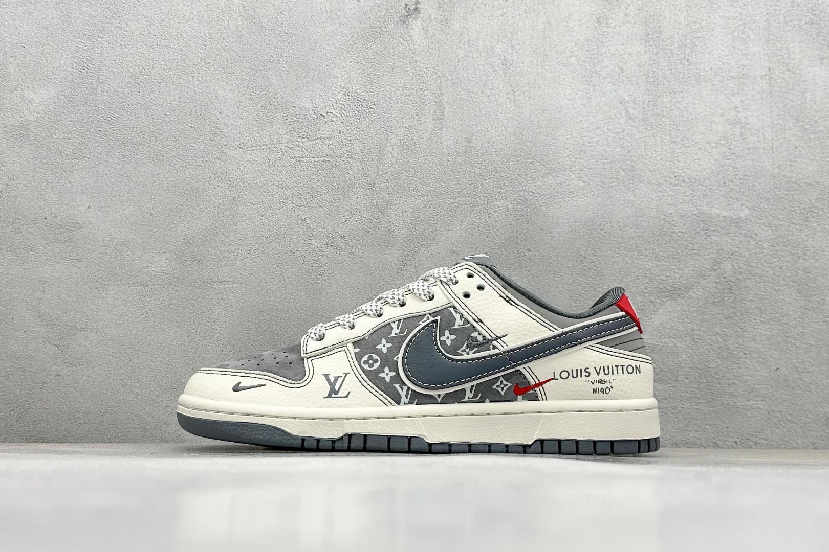 XC版Nike SB Dunk Low LV联名 灰红小勾 低帮休闲板鞋 YX5066-367