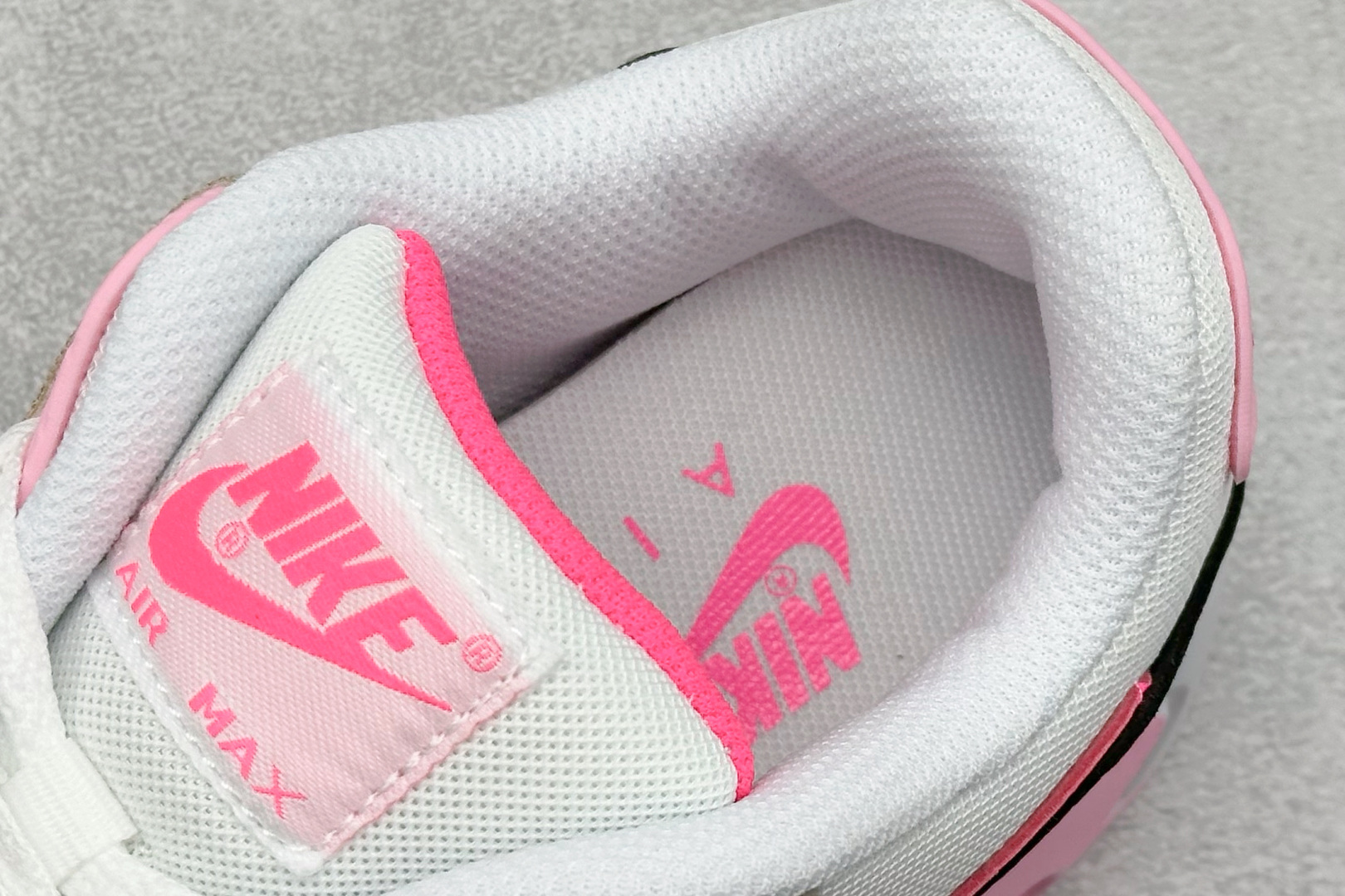 180 NK Air MAX 90 气垫复古减震跑步鞋 DM3051-100