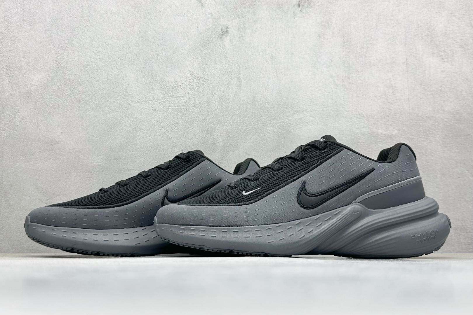 Nike Uplift 潮流舒适 织物防滑耐磨 低帮跑步鞋 IB2765-008